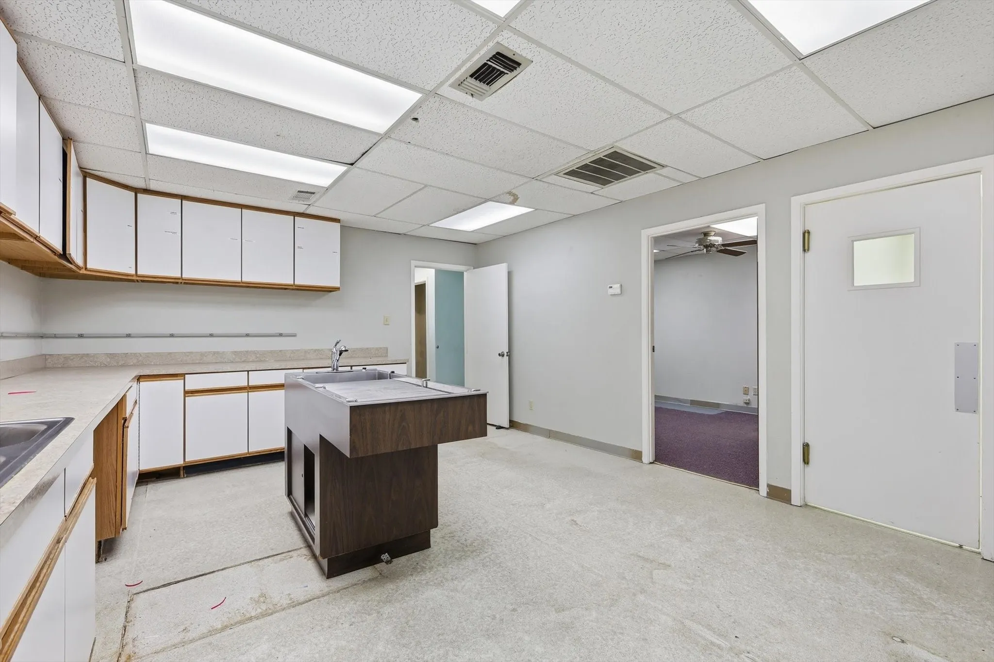 Office For Rent in Collin County , 2145 W Park Boulevard, Plano, Texas 75075, 0, 0, Garage spaces, 1,596 Sqft, built in 1978, Preowned, Price $17, mls#21255017, Real Estate Agent in Plano, Homes For Rent in Collin county, Homes For Rent in Plano, Realtor in Plano Texas, Real Estate Brokerage Independent Realty Texas, Luminita Cordes Realtor