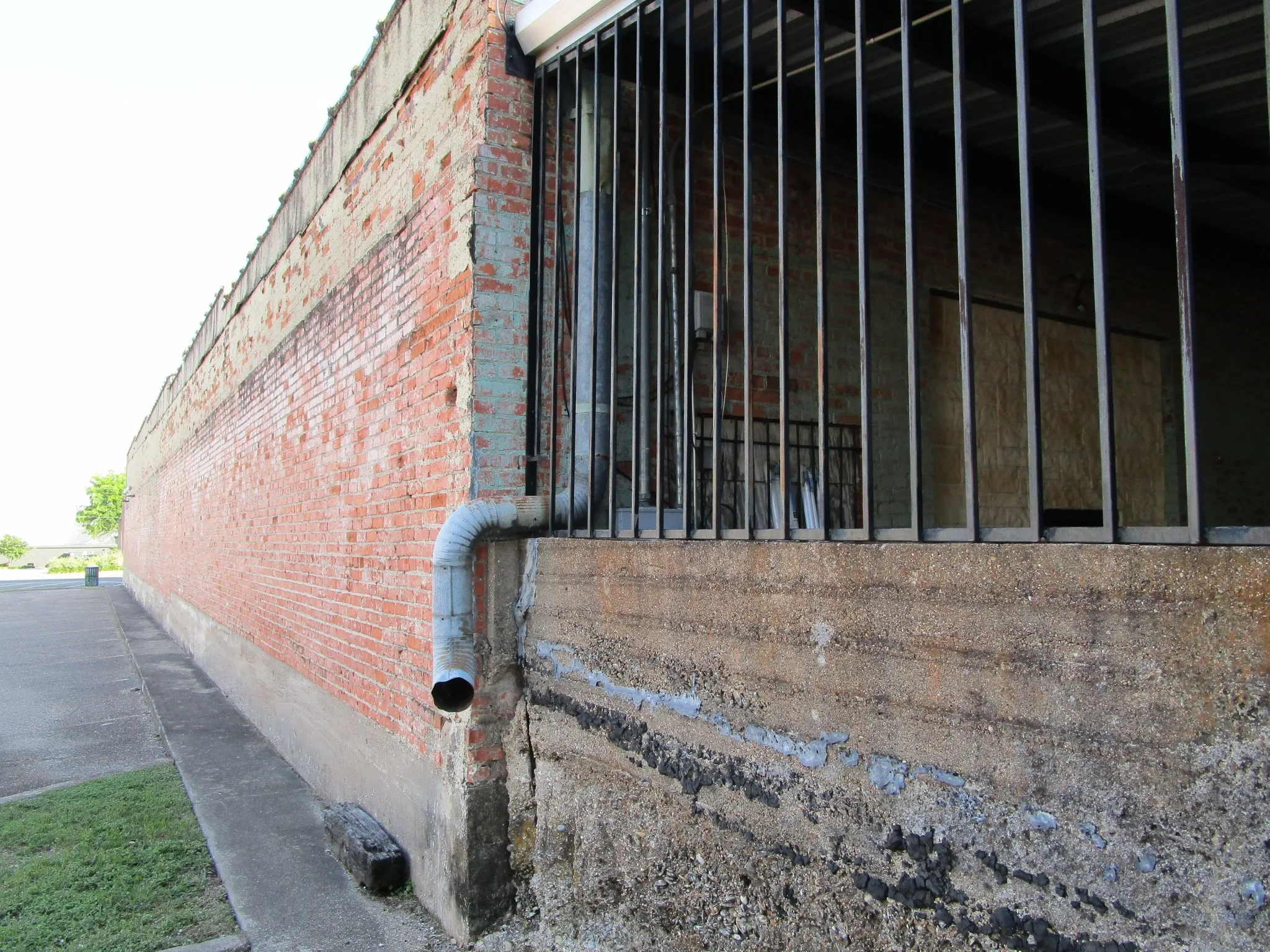 east wall showing enclosed patio exterior