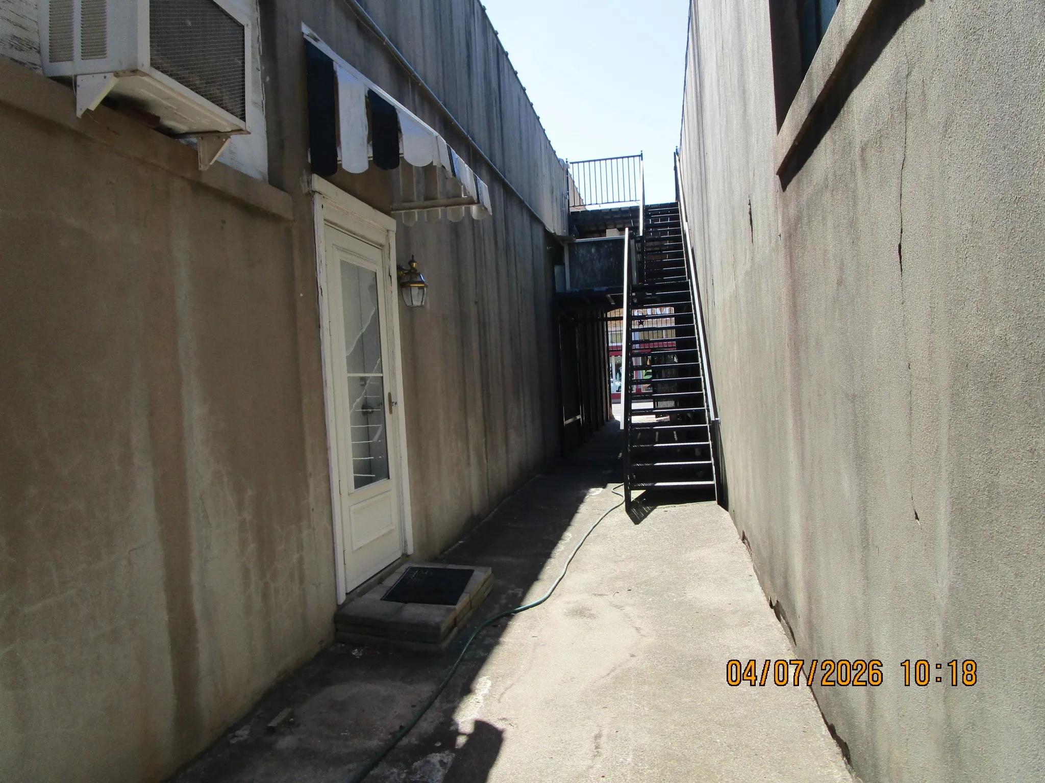 breezeway showing entry access