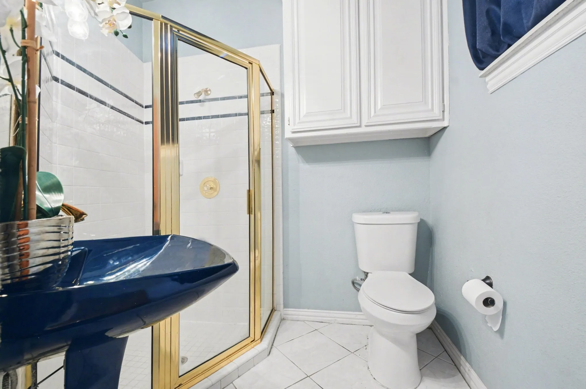Single Family Residence For Sale in Tarrant County , 5205 Vicksburg Drive, Arlington, Texas 76017, 5 Bedroom, 4 Bathroom, 3 Garage spaces, 5,420 Sqft, built in 1990, mls#21247164, Real Estate Agent in Arlington, Homes For Sale in Tarrant county, Homes For Sale in Arlington, Realtor in Arlington Texas, Real Estate Brokerage Independent Realty Texas, Luminita Cordes Realtor