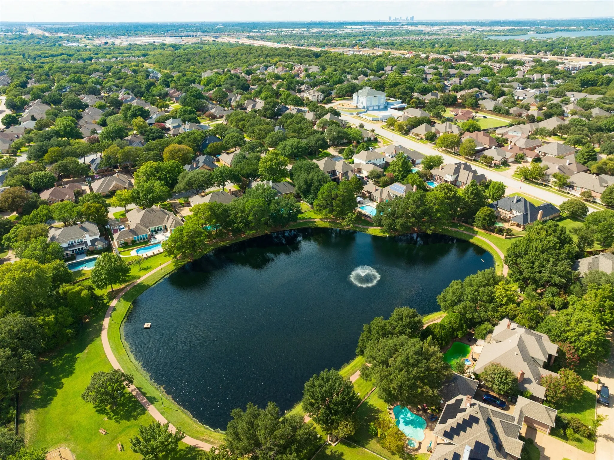 Single Family Residence For Sale in Tarrant County , 5205 Vicksburg Drive, Arlington, Texas 76017, 5 Bedroom, 4 Bathroom, 3 Garage spaces, 5,420 Sqft, built in 1990, mls#21247164, Real Estate Agent in Arlington, Homes For Sale in Tarrant county, Homes For Sale in Arlington, Realtor in Arlington Texas, Real Estate Brokerage Independent Realty Texas, Luminita Cordes Realtor