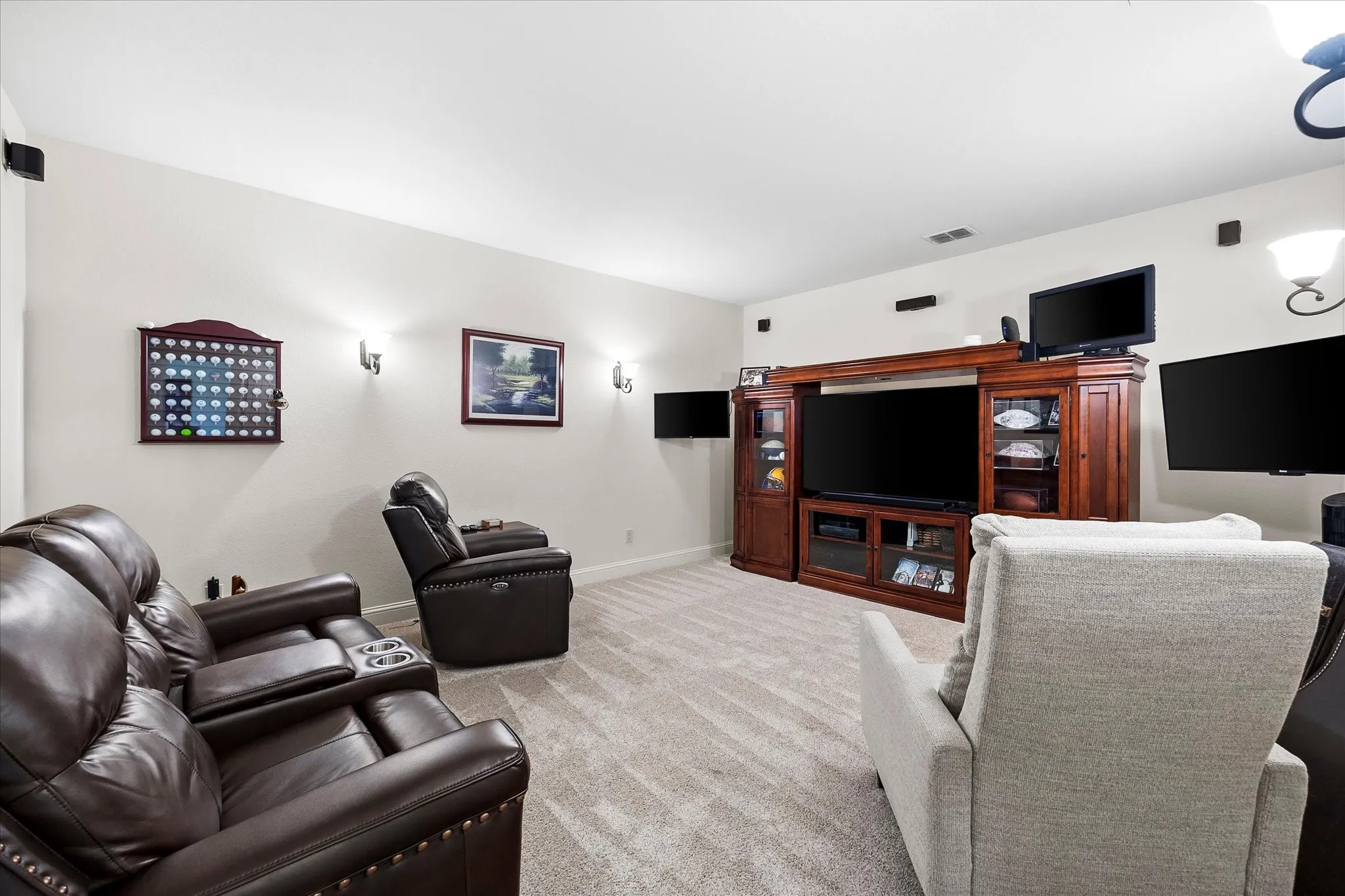 Single Family Residence For Sale in Kaufman County , 1056 Knoxbridge Road, Forney, Texas 75126, 4 Bedroom, 3 Bathroom, 2 Garage spaces, 3,343 Sqft, built in 2013, Preowned, mls#21256380, Real Estate Agent in Forney, Homes For Sale in Kaufman county, Homes For Sale in Forney, Realtor in Forney Texas, Real Estate Brokerage Independent Realty Texas, Luminita Cordes Realtor