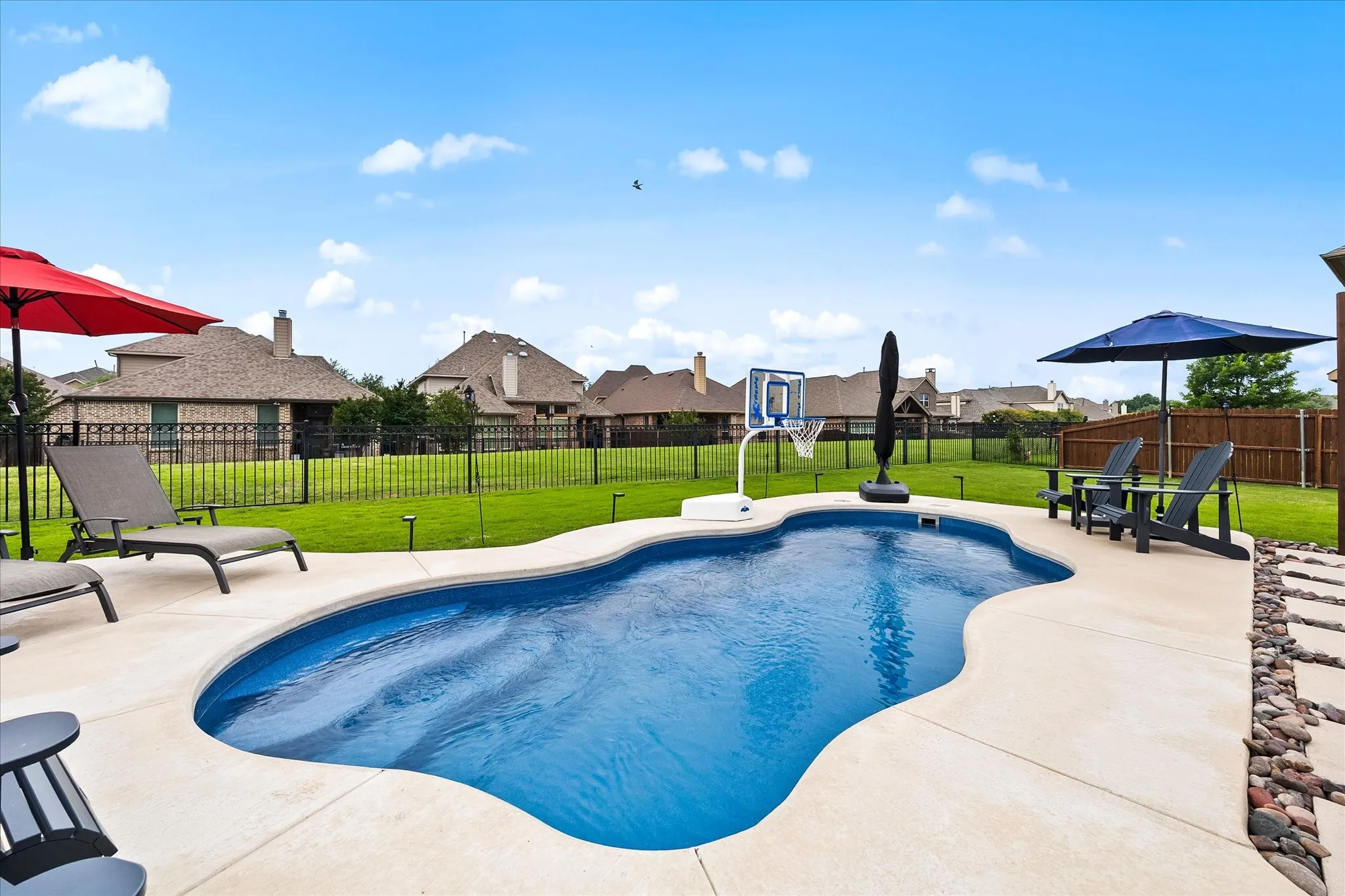 Single Family Residence For Sale in Kaufman County , 1056 Knoxbridge Road, Forney, Texas 75126, 4 Bedroom, 3 Bathroom, 2 Garage spaces, 3,343 Sqft, built in 2013, Preowned, mls#21256380, Real Estate Agent in Forney, Homes For Sale in Kaufman county, Homes For Sale in Forney, Realtor in Forney Texas, Real Estate Brokerage Independent Realty Texas, Luminita Cordes Realtor