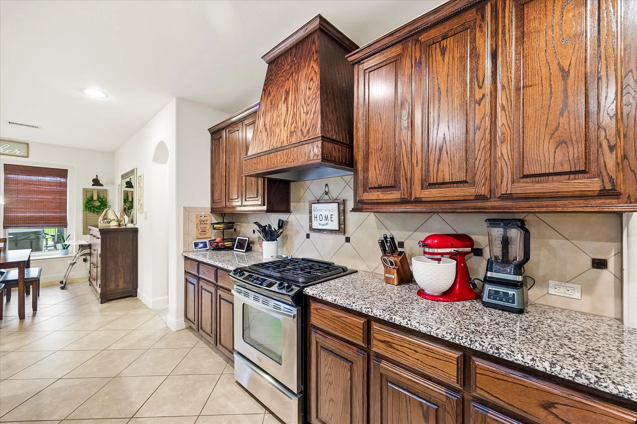 Single Family Residence For Sale in Kaufman County , 1056 Knoxbridge Road, Forney, Texas 75126, 4 Bedroom, 3 Bathroom, 2 Garage spaces, 3,343 Sqft, built in 2013, Preowned, mls#21256380, Real Estate Agent in Forney, Homes For Sale in Kaufman county, Homes For Sale in Forney, Realtor in Forney Texas, Real Estate Brokerage Independent Realty Texas, Luminita Cordes Realtor