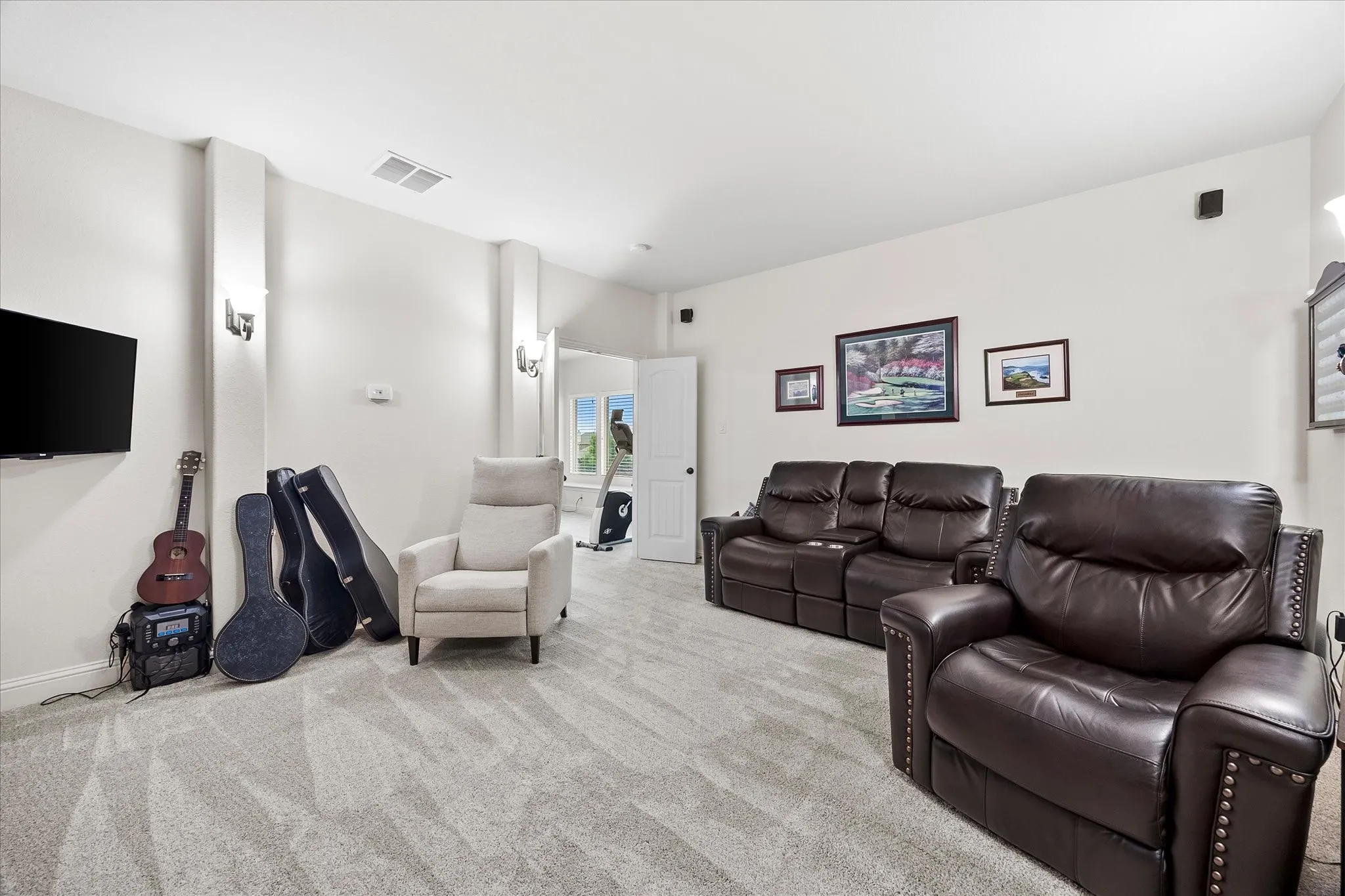 Single Family Residence For Sale in Kaufman County , 1056 Knoxbridge Road, Forney, Texas 75126, 4 Bedroom, 3 Bathroom, 2 Garage spaces, 3,343 Sqft, built in 2013, Preowned, mls#21256380, Real Estate Agent in Forney, Homes For Sale in Kaufman county, Homes For Sale in Forney, Realtor in Forney Texas, Real Estate Brokerage Independent Realty Texas, Luminita Cordes Realtor