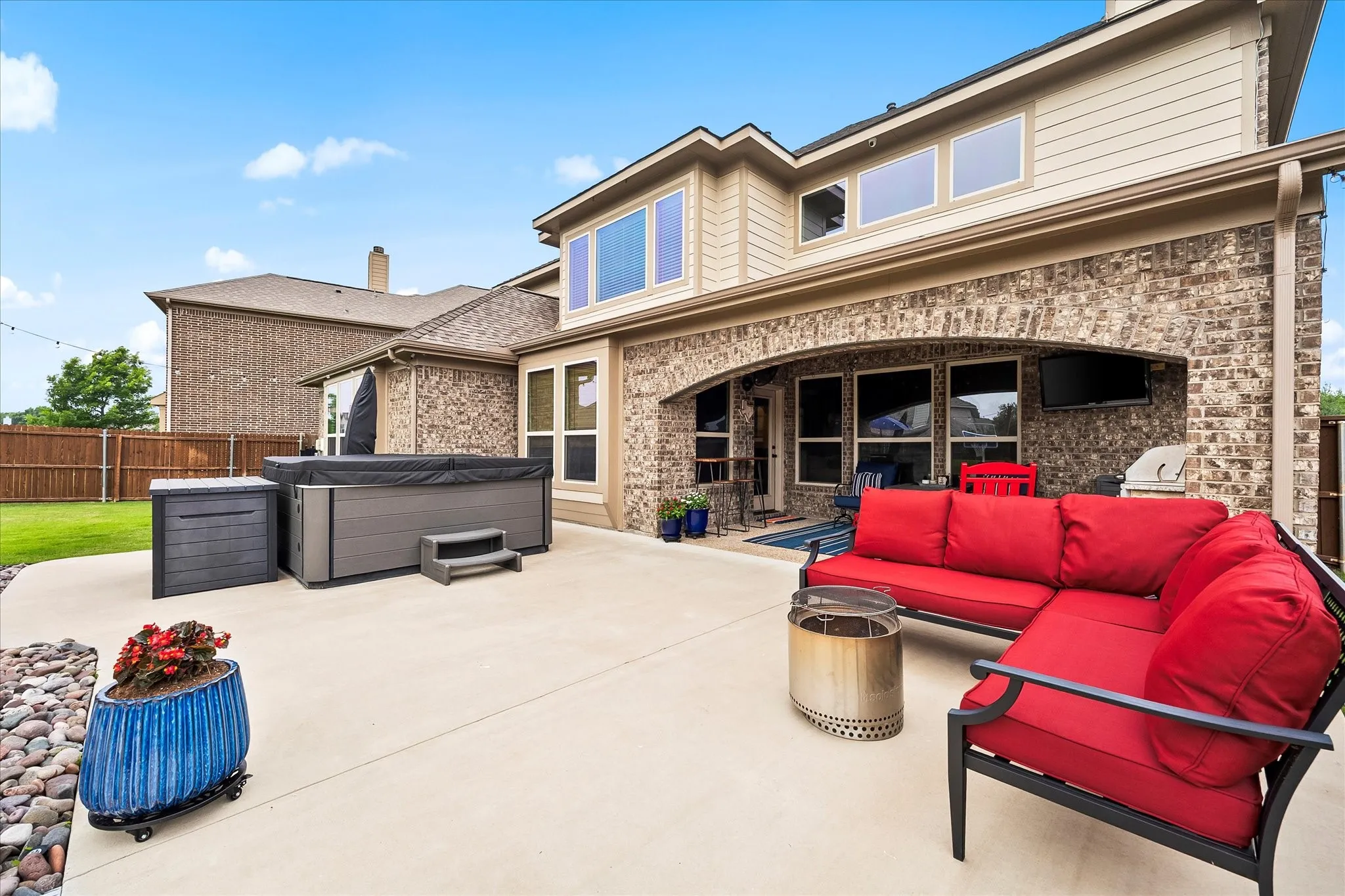 Single Family Residence For Sale in Kaufman County , 1056 Knoxbridge Road, Forney, Texas 75126, 4 Bedroom, 3 Bathroom, 2 Garage spaces, 3,343 Sqft, built in 2013, Preowned, mls#21256380, Real Estate Agent in Forney, Homes For Sale in Kaufman county, Homes For Sale in Forney, Realtor in Forney Texas, Real Estate Brokerage Independent Realty Texas, Luminita Cordes Realtor