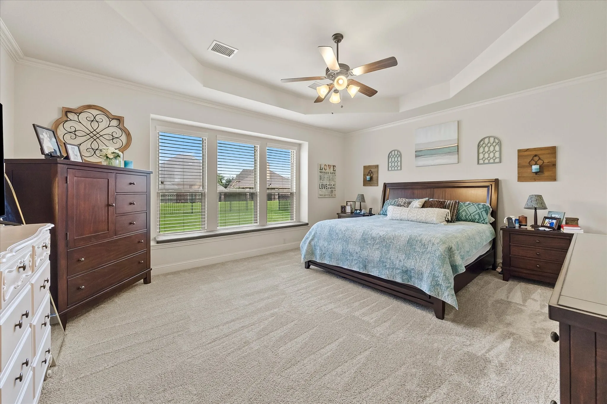 Single Family Residence For Sale in Kaufman County , 1056 Knoxbridge Road, Forney, Texas 75126, 4 Bedroom, 3 Bathroom, 2 Garage spaces, 3,343 Sqft, built in 2013, Preowned, mls#21256380, Real Estate Agent in Forney, Homes For Sale in Kaufman county, Homes For Sale in Forney, Realtor in Forney Texas, Real Estate Brokerage Independent Realty Texas, Luminita Cordes Realtor