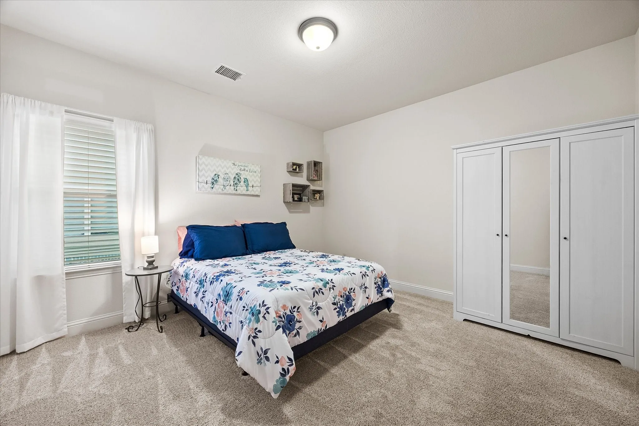 Single Family Residence For Sale in Kaufman County , 1056 Knoxbridge Road, Forney, Texas 75126, 4 Bedroom, 3 Bathroom, 2 Garage spaces, 3,343 Sqft, built in 2013, Preowned, mls#21256380, Real Estate Agent in Forney, Homes For Sale in Kaufman county, Homes For Sale in Forney, Realtor in Forney Texas, Real Estate Brokerage Independent Realty Texas, Luminita Cordes Realtor