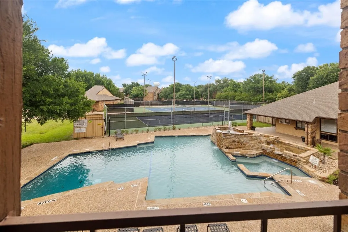 Condominium For Sale in Tarrant County , 1201 Harwell Drive 225, Arlington, Texas 76011, 2 Bedroom, 2 Bathroom, Garage spaces, 1,229 Sqft, built in 1981, Preowned, mls#21255074, Real Estate Agent in Arlington, Homes For Sale in Tarrant county, Homes For Sale in Arlington, Realtor in Arlington Texas, Real Estate Brokerage Independent Realty Texas, Luminita Cordes Realtor