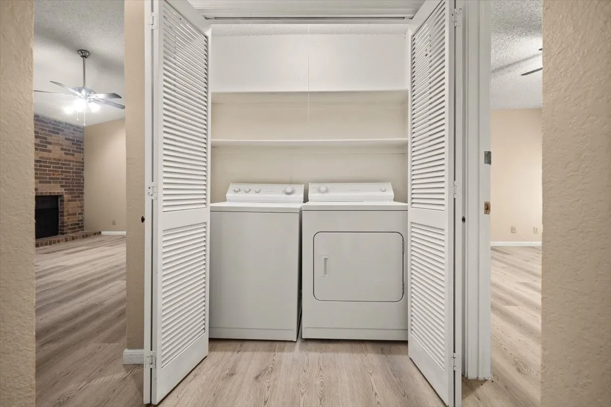 Condominium For Sale in Tarrant County , 1201 Harwell Drive 225, Arlington, Texas 76011, 2 Bedroom, 2 Bathroom, Garage spaces, 1,229 Sqft, built in 1981, Preowned, mls#21255074, Real Estate Agent in Arlington, Homes For Sale in Tarrant county, Homes For Sale in Arlington, Realtor in Arlington Texas, Real Estate Brokerage Independent Realty Texas, Luminita Cordes Realtor