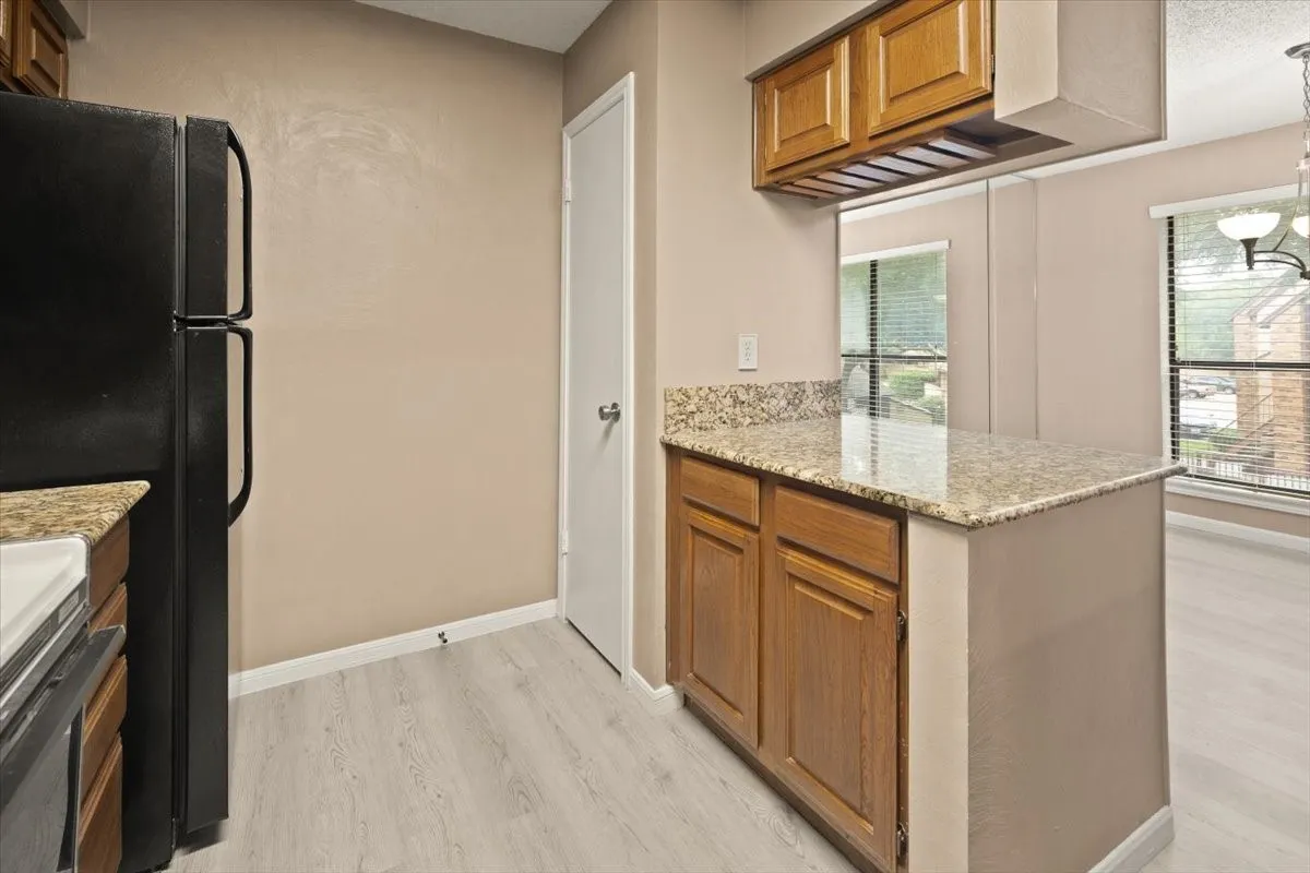 Condominium For Sale in Tarrant County , 1201 Harwell Drive 225, Arlington, Texas 76011, 2 Bedroom, 2 Bathroom, Garage spaces, 1,229 Sqft, built in 1981, Preowned, mls#21255074, Real Estate Agent in Arlington, Homes For Sale in Tarrant county, Homes For Sale in Arlington, Realtor in Arlington Texas, Real Estate Brokerage Independent Realty Texas, Luminita Cordes Realtor