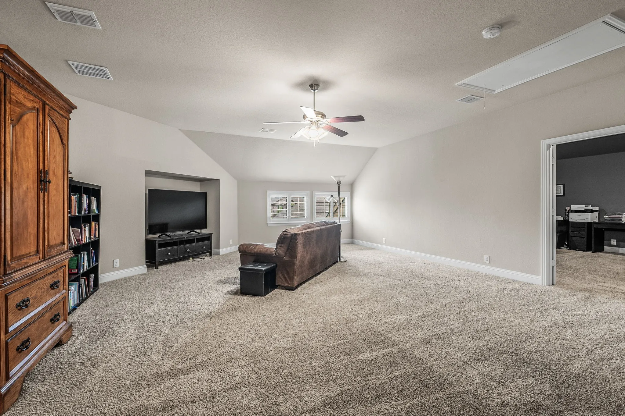 Single Family Residence For Sale in Collin County , 4507 Mimosa Drive, Melissa, Texas 75454, 4 Bedroom, 3 Bathroom, 2 Garage spaces, 3,460 Sqft, built in 2016, mls#21256330, Real Estate Agent in Melissa, Homes For Sale in Collin county, Homes For Sale in Melissa, Realtor in Melissa Texas, Real Estate Brokerage Independent Realty Texas, Luminita Cordes Realtor