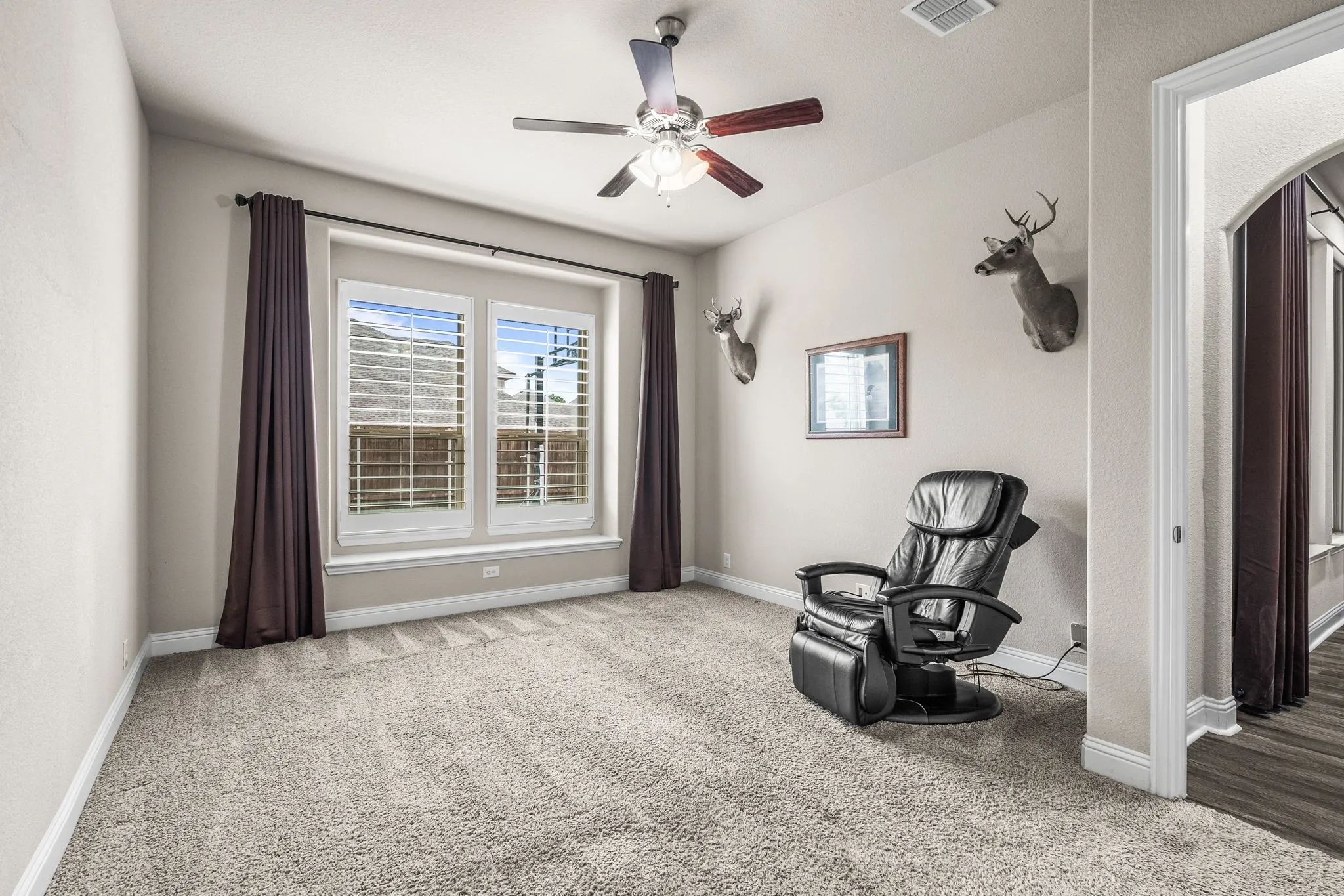 Single Family Residence For Sale in Collin County , 4507 Mimosa Drive, Melissa, Texas 75454, 4 Bedroom, 3 Bathroom, 2 Garage spaces, 3,460 Sqft, built in 2016, mls#21256330, Real Estate Agent in Melissa, Homes For Sale in Collin county, Homes For Sale in Melissa, Realtor in Melissa Texas, Real Estate Brokerage Independent Realty Texas, Luminita Cordes Realtor