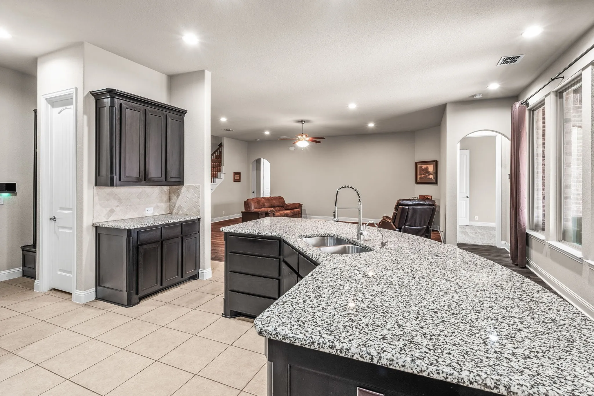 Single Family Residence For Sale in Collin County , 4507 Mimosa Drive, Melissa, Texas 75454, 4 Bedroom, 3 Bathroom, 2 Garage spaces, 3,460 Sqft, built in 2016, mls#21256330, Real Estate Agent in Melissa, Homes For Sale in Collin county, Homes For Sale in Melissa, Realtor in Melissa Texas, Real Estate Brokerage Independent Realty Texas, Luminita Cordes Realtor