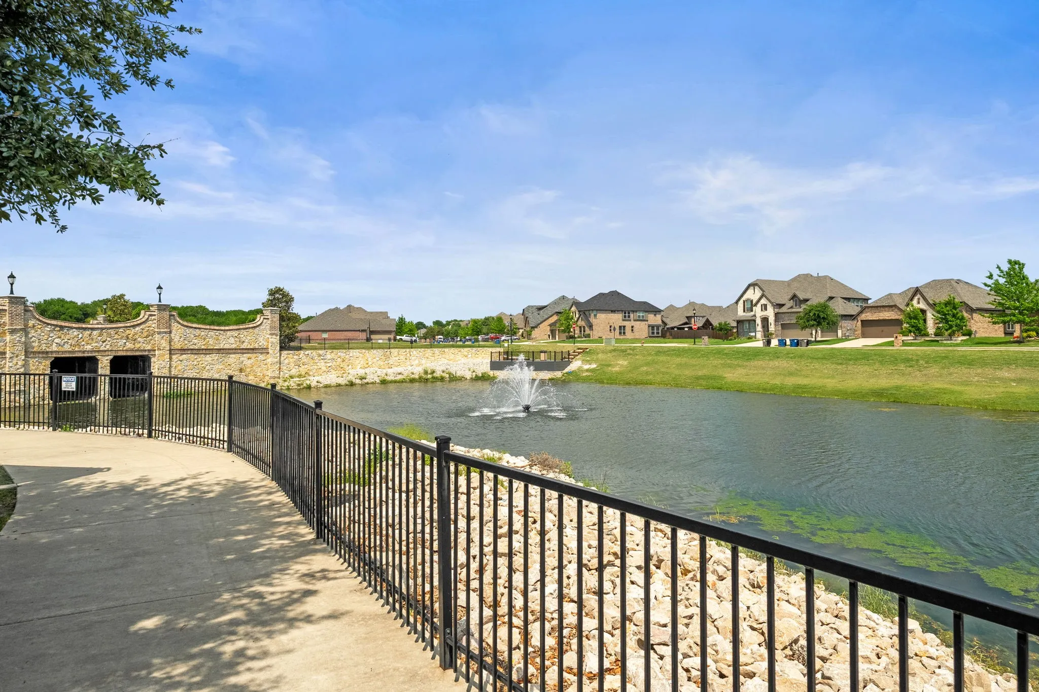 Single Family Residence For Sale in Collin County , 4507 Mimosa Drive, Melissa, Texas 75454, 4 Bedroom, 3 Bathroom, 2 Garage spaces, 3,460 Sqft, built in 2016, mls#21256330, Real Estate Agent in Melissa, Homes For Sale in Collin county, Homes For Sale in Melissa, Realtor in Melissa Texas, Real Estate Brokerage Independent Realty Texas, Luminita Cordes Realtor