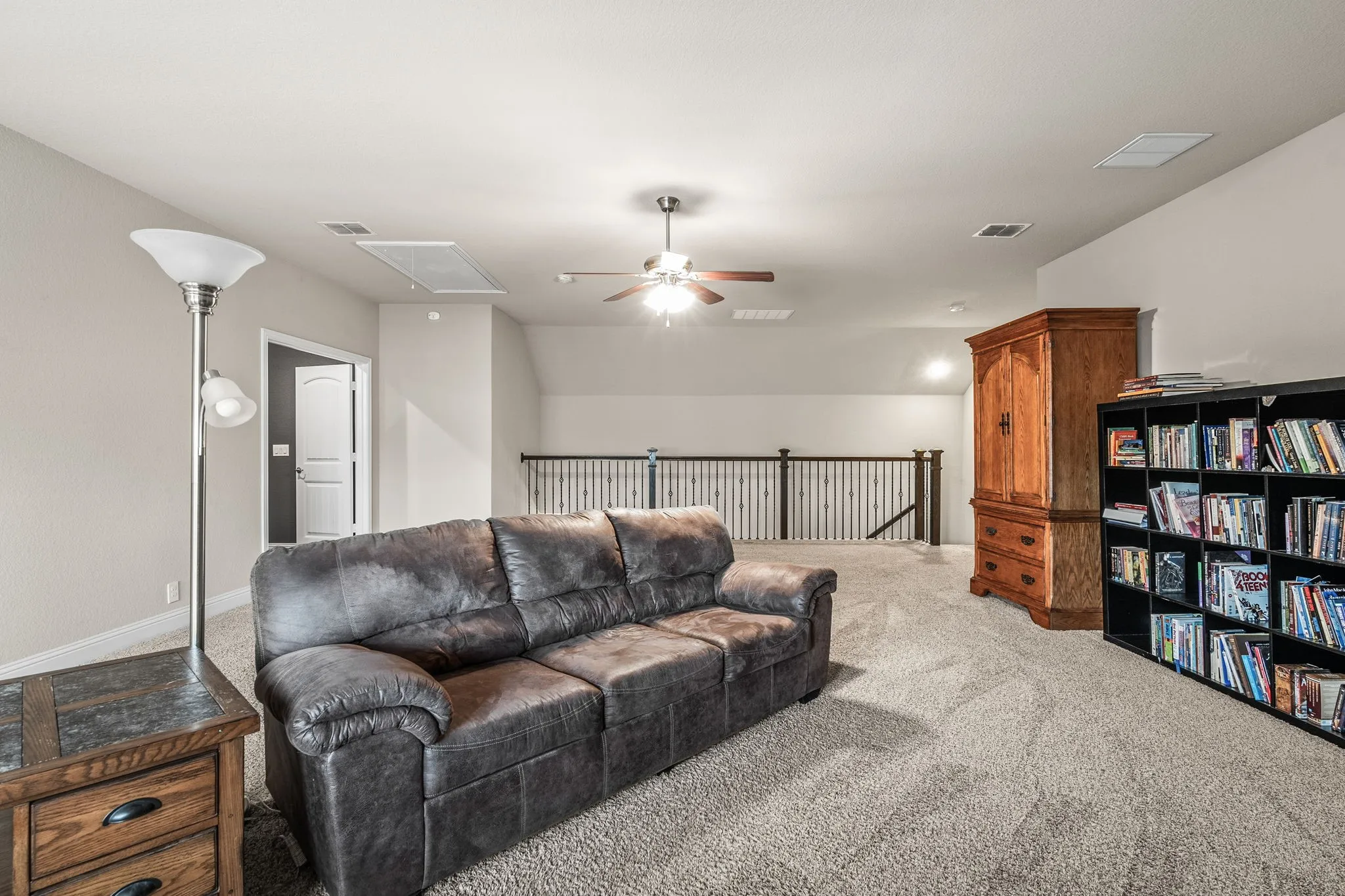 Single Family Residence For Sale in Collin County , 4507 Mimosa Drive, Melissa, Texas 75454, 4 Bedroom, 3 Bathroom, 2 Garage spaces, 3,460 Sqft, built in 2016, mls#21256330, Real Estate Agent in Melissa, Homes For Sale in Collin county, Homes For Sale in Melissa, Realtor in Melissa Texas, Real Estate Brokerage Independent Realty Texas, Luminita Cordes Realtor