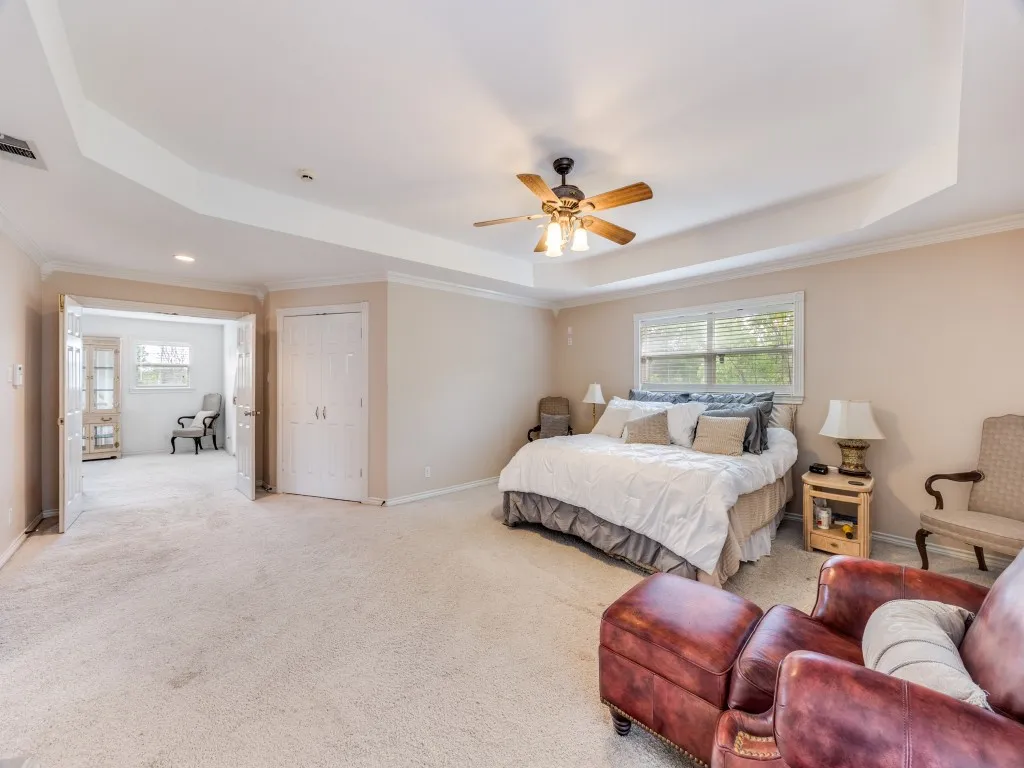 Single Family Residence For Sale in Grayson County , 12900 Fm 121 W, Van Alstyne, Texas 75495, 6 Bedrooms, 4 Bathrooms, 10 Garage spaces, 8,454 Sqft, built in 2000, Price $1,599,900, mls#21251461, Real Estate Agent in Van Alstyne, Homes For Sale in Grayson county, Homes For Sale in Van Alstyne, Realtor in Van Alstyne Texas, Real Estate Brokerage Independent Realty Texas, Luminita Cordes Realtor