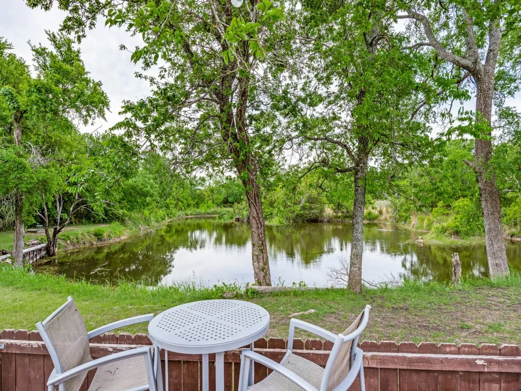 Single Family Residence For Sale in Grayson County , 12900 Fm 121 W, Van Alstyne, Texas 75495, 6 Bedrooms, 4 Bathrooms, 10 Garage spaces, 8,454 Sqft, built in 2000, Price $1,599,900, mls#21251461, Real Estate Agent in Van Alstyne, Homes For Sale in Grayson county, Homes For Sale in Van Alstyne, Realtor in Van Alstyne Texas, Real Estate Brokerage Independent Realty Texas, Luminita Cordes Realtor