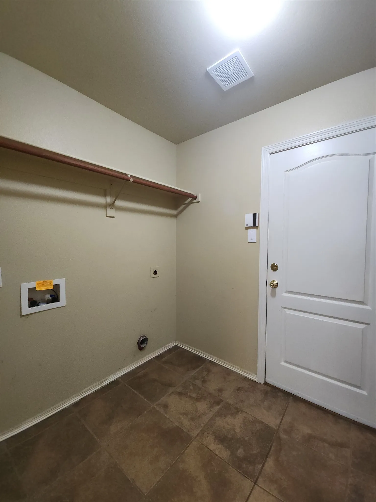 Single Family Residence For Sale in Johnson County , 7009 Turnberry Drive, Cleburne, Texas 76033, 4 Bedroom, 2 Bathroom, 2 Garage spaces, 2,410 Sqft, built in 2005, mls#21256373, Real Estate Agent in Cleburne, Homes For Sale in Johnson county, Homes For Sale in Cleburne, Realtor in Cleburne Texas, Real Estate Brokerage Independent Realty Texas, Luminita Cordes Realtor