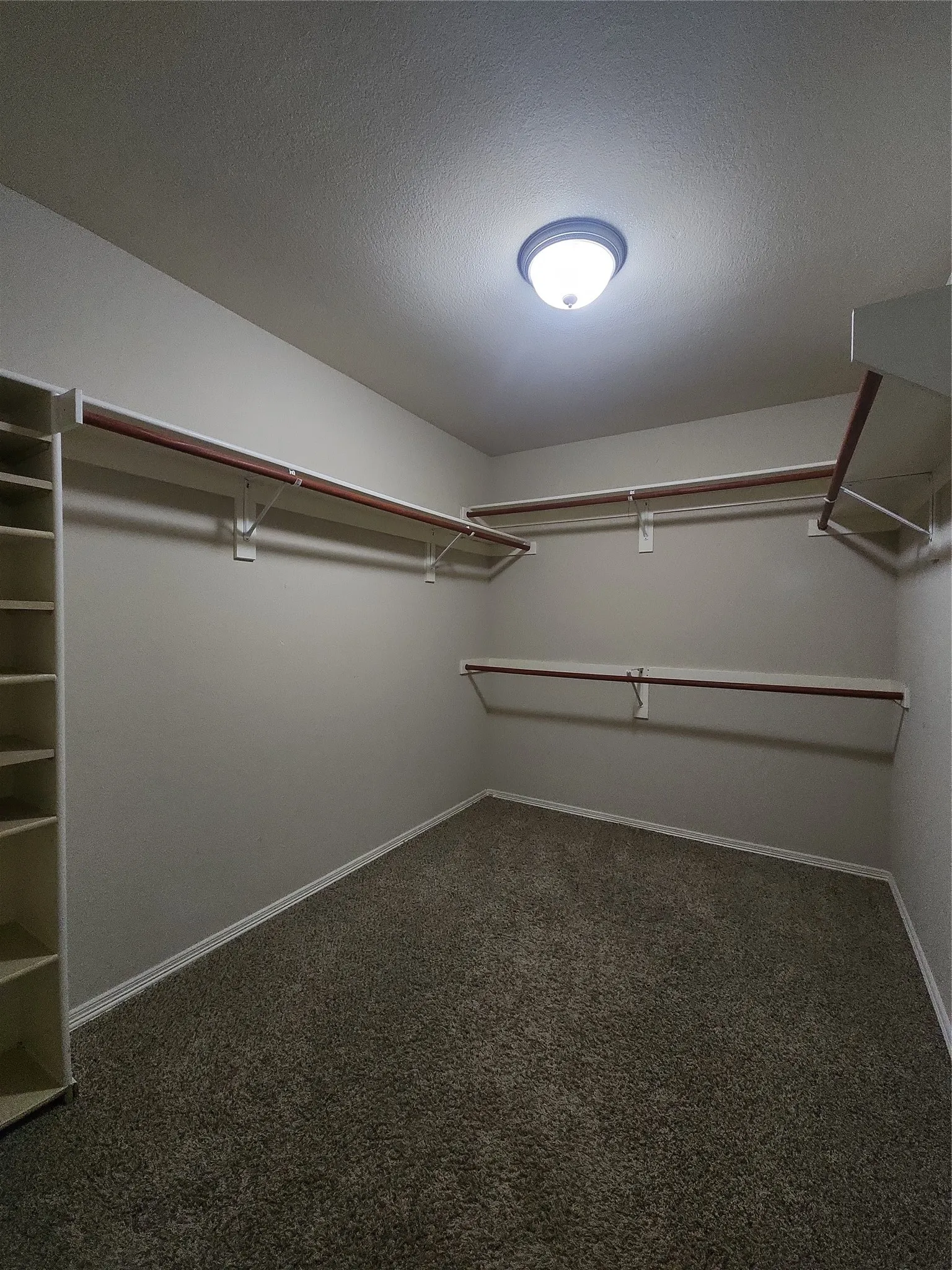 Single Family Residence For Sale in Johnson County , 7009 Turnberry Drive, Cleburne, Texas 76033, 4 Bedroom, 2 Bathroom, 2 Garage spaces, 2,410 Sqft, built in 2005, mls#21256373, Real Estate Agent in Cleburne, Homes For Sale in Johnson county, Homes For Sale in Cleburne, Realtor in Cleburne Texas, Real Estate Brokerage Independent Realty Texas, Luminita Cordes Realtor