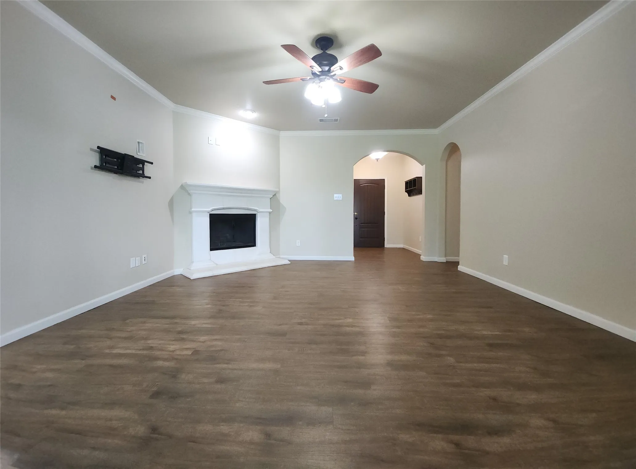 Single Family Residence For Sale in Johnson County , 7009 Turnberry Drive, Cleburne, Texas 76033, 4 Bedroom, 2 Bathroom, 2 Garage spaces, 2,410 Sqft, built in 2005, mls#21256373, Real Estate Agent in Cleburne, Homes For Sale in Johnson county, Homes For Sale in Cleburne, Realtor in Cleburne Texas, Real Estate Brokerage Independent Realty Texas, Luminita Cordes Realtor