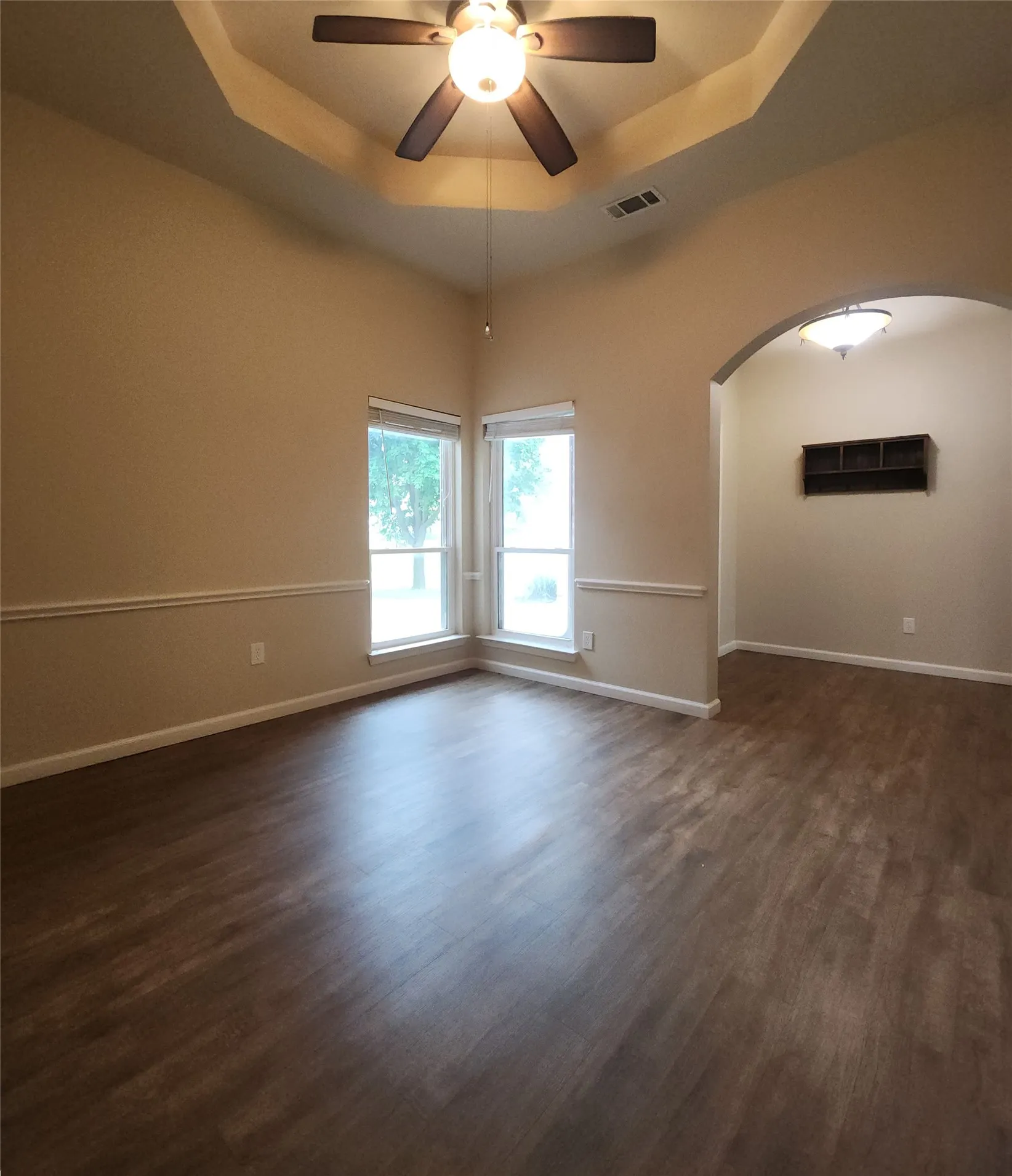 Single Family Residence For Sale in Johnson County , 7009 Turnberry Drive, Cleburne, Texas 76033, 4 Bedroom, 2 Bathroom, 2 Garage spaces, 2,410 Sqft, built in 2005, mls#21256373, Real Estate Agent in Cleburne, Homes For Sale in Johnson county, Homes For Sale in Cleburne, Realtor in Cleburne Texas, Real Estate Brokerage Independent Realty Texas, Luminita Cordes Realtor