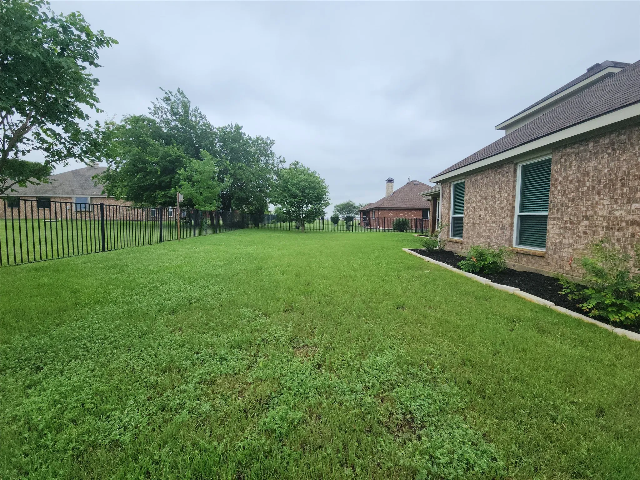 Single Family Residence For Sale in Johnson County , 7009 Turnberry Drive, Cleburne, Texas 76033, 4 Bedroom, 2 Bathroom, 2 Garage spaces, 2,410 Sqft, built in 2005, mls#21256373, Real Estate Agent in Cleburne, Homes For Sale in Johnson county, Homes For Sale in Cleburne, Realtor in Cleburne Texas, Real Estate Brokerage Independent Realty Texas, Luminita Cordes Realtor