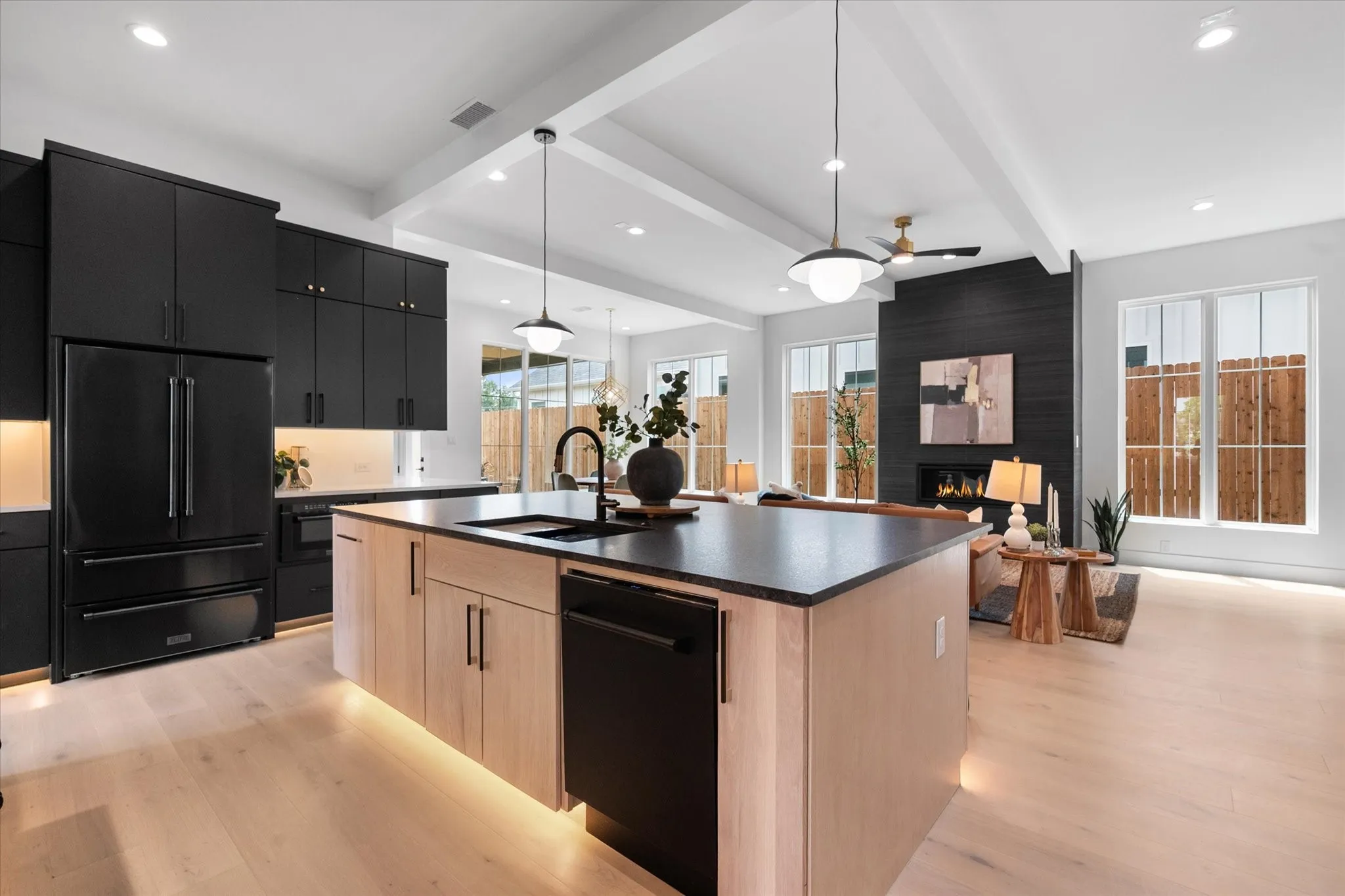 Single Family Residence For Sale in Denton County , 204 N Pine Street, Roanoke, Texas 76262, 4 Bedroom, 4 Bathroom, 2 Garage spaces, 3,219 Sqft, built in 2025, New Construction - Complete, mls#21256113, Real Estate Agent in Roanoke, Homes For Sale in Denton county, Homes For Sale in Roanoke, Realtor in Roanoke Texas, Real Estate Brokerage Independent Realty Texas, Luminita Cordes Realtor