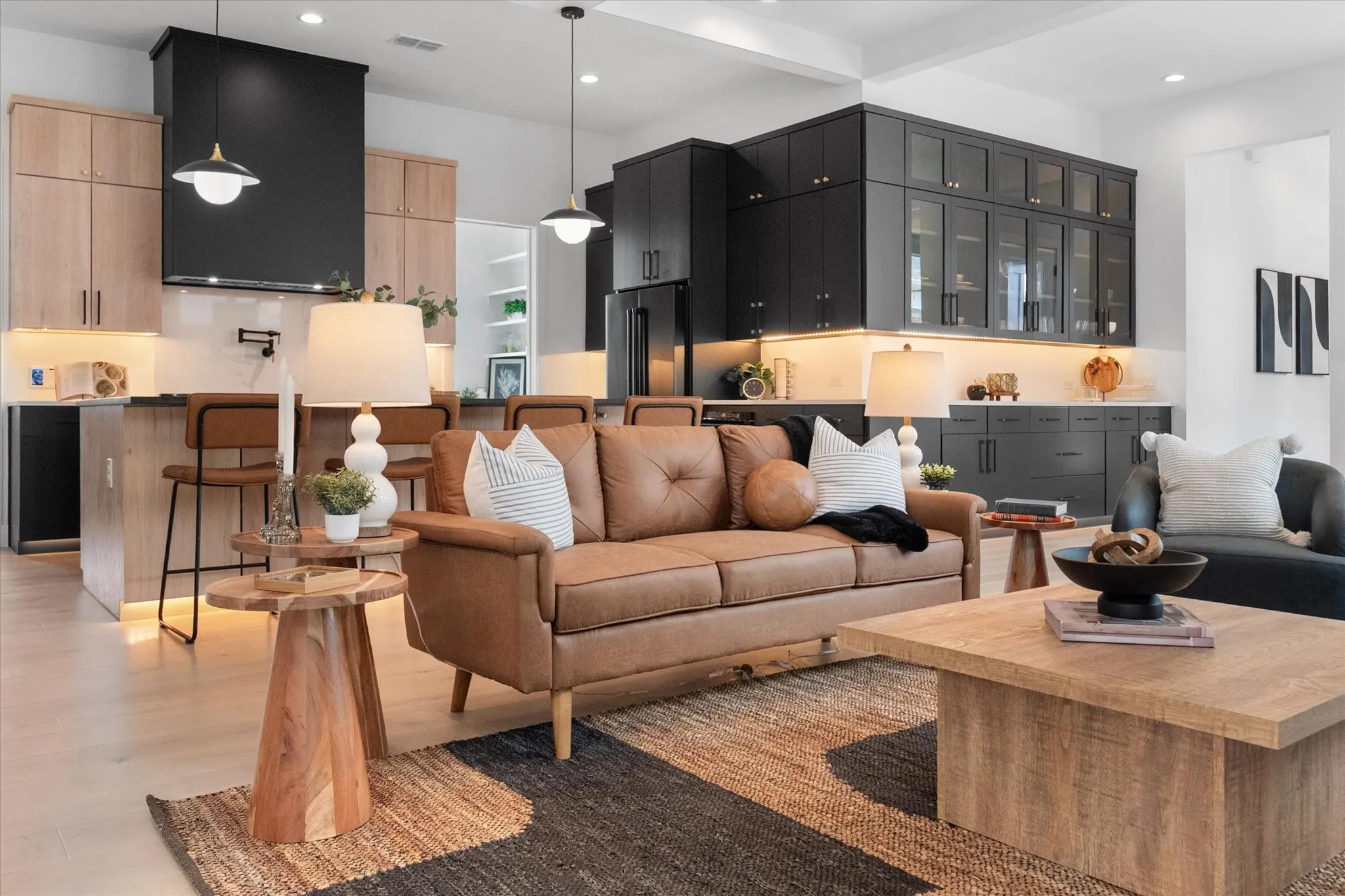 Single Family Residence For Sale in Denton County , 204 N Pine Street, Roanoke, Texas 76262, 4 Bedroom, 4 Bathroom, 2 Garage spaces, 3,219 Sqft, built in 2025, New Construction - Complete, mls#21256113, Real Estate Agent in Roanoke, Homes For Sale in Denton county, Homes For Sale in Roanoke, Realtor in Roanoke Texas, Real Estate Brokerage Independent Realty Texas, Luminita Cordes Realtor