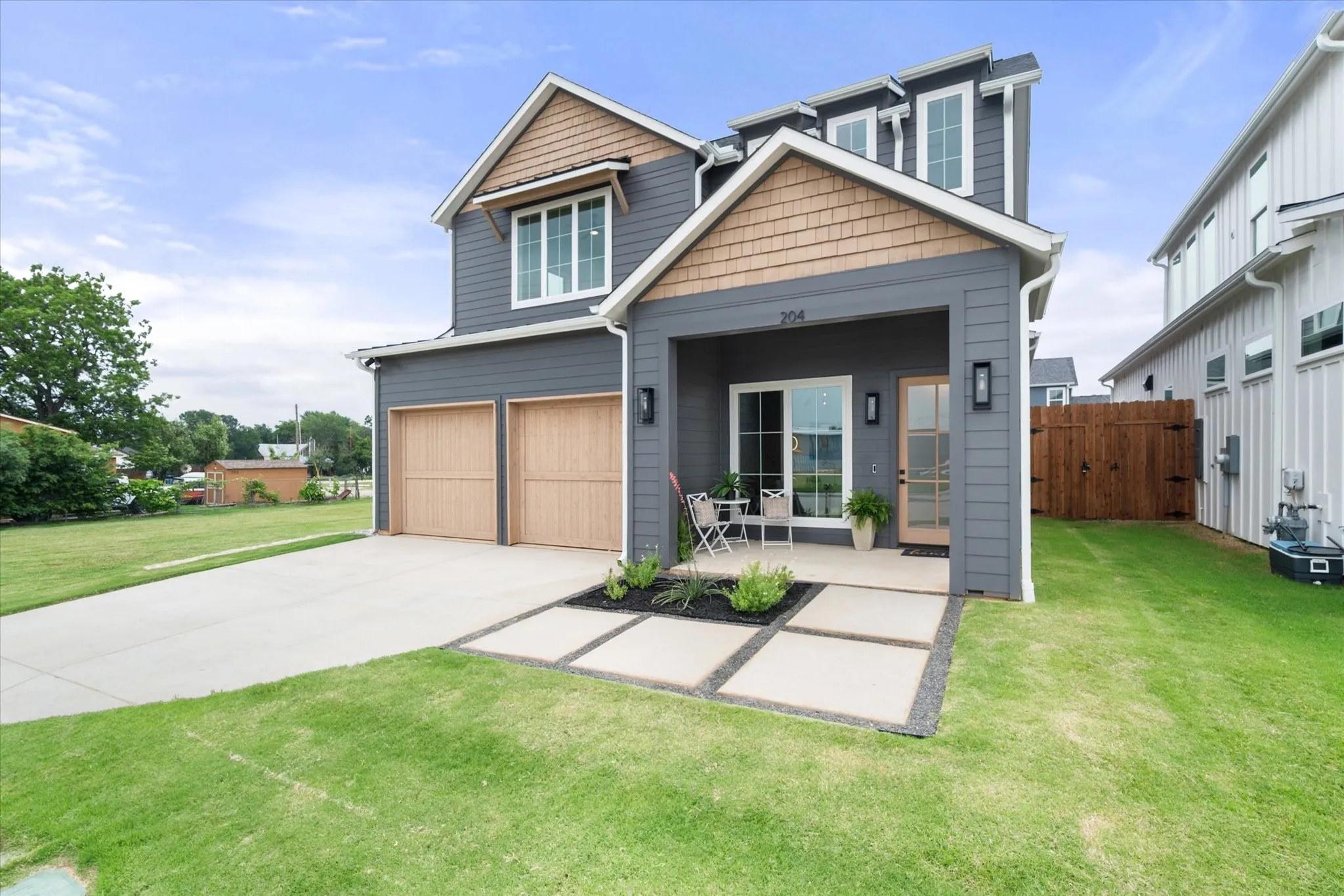 Single Family Residence For Sale in Denton County , 204 N Pine Street, Roanoke, Texas 76262, 4 Bedroom, 4 Bathroom, 2 Garage spaces, 3,219 Sqft, built in 2025, New Construction - Complete, mls#21256113, Real Estate Agent in Roanoke, Homes For Sale in Denton county, Homes For Sale in Roanoke, Realtor in Roanoke Texas, Real Estate Brokerage Independent Realty Texas, Luminita Cordes Realtor