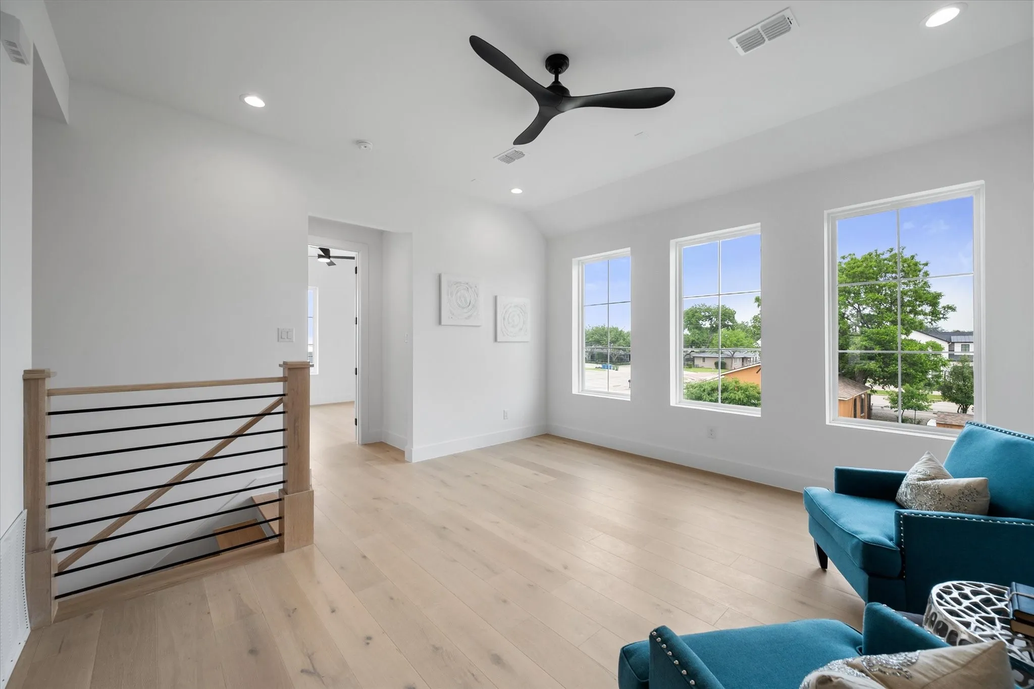 Single Family Residence For Sale in Denton County , 204 N Pine Street, Roanoke, Texas 76262, 4 Bedroom, 4 Bathroom, 2 Garage spaces, 3,219 Sqft, built in 2025, New Construction - Complete, mls#21256113, Real Estate Agent in Roanoke, Homes For Sale in Denton county, Homes For Sale in Roanoke, Realtor in Roanoke Texas, Real Estate Brokerage Independent Realty Texas, Luminita Cordes Realtor