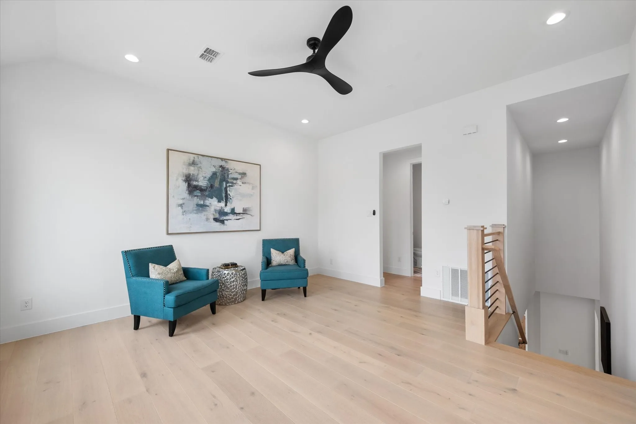 Single Family Residence For Sale in Denton County , 204 N Pine Street, Roanoke, Texas 76262, 4 Bedroom, 4 Bathroom, 2 Garage spaces, 3,219 Sqft, built in 2025, New Construction - Complete, mls#21256113, Real Estate Agent in Roanoke, Homes For Sale in Denton county, Homes For Sale in Roanoke, Realtor in Roanoke Texas, Real Estate Brokerage Independent Realty Texas, Luminita Cordes Realtor