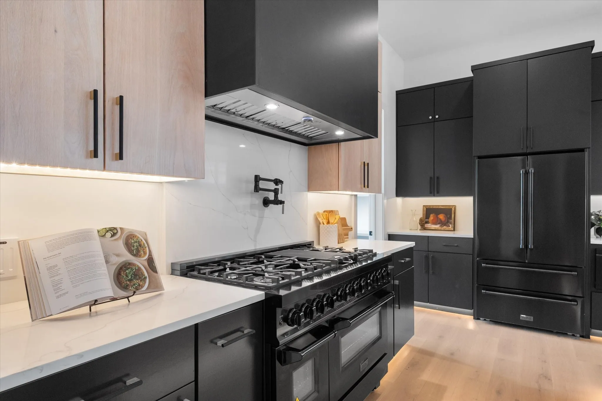 Single Family Residence For Sale in Denton County , 204 N Pine Street, Roanoke, Texas 76262, 4 Bedroom, 4 Bathroom, 2 Garage spaces, 3,219 Sqft, built in 2025, New Construction - Complete, mls#21256113, Real Estate Agent in Roanoke, Homes For Sale in Denton county, Homes For Sale in Roanoke, Realtor in Roanoke Texas, Real Estate Brokerage Independent Realty Texas, Luminita Cordes Realtor