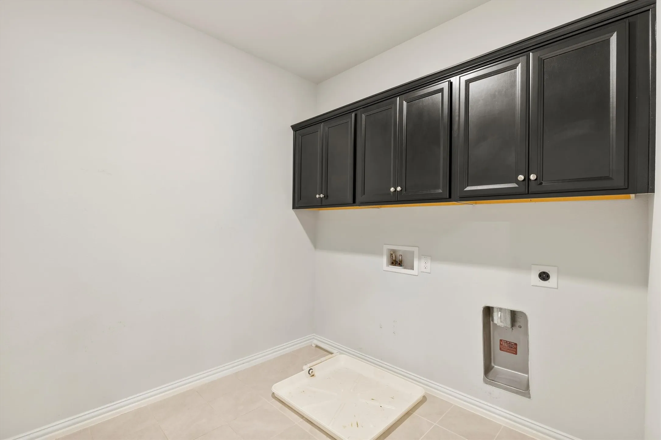Condominium For Sale in Collin County , 651 N Watters Road 7202, Allen, Texas 75013, 2 Bedroom, 2 Bathroom, 1 Garage spaces, 1,709 Sqft, built in 2019, Preowned, mls#21256447, Real Estate Agent in Allen, Homes For Sale in Collin county, Homes For Sale in Allen, Realtor in Allen Texas, Real Estate Brokerage Independent Realty Texas, Luminita Cordes Realtor