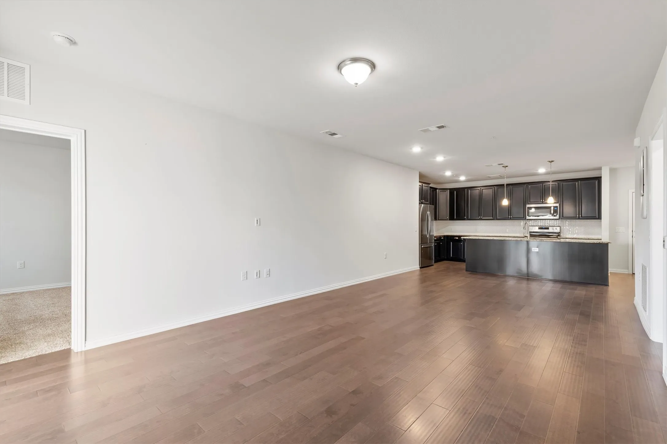 Condominium For Sale in Collin County , 651 N Watters Road 7202, Allen, Texas 75013, 2 Bedroom, 2 Bathroom, 1 Garage spaces, 1,709 Sqft, built in 2019, Preowned, mls#21256447, Real Estate Agent in Allen, Homes For Sale in Collin county, Homes For Sale in Allen, Realtor in Allen Texas, Real Estate Brokerage Independent Realty Texas, Luminita Cordes Realtor