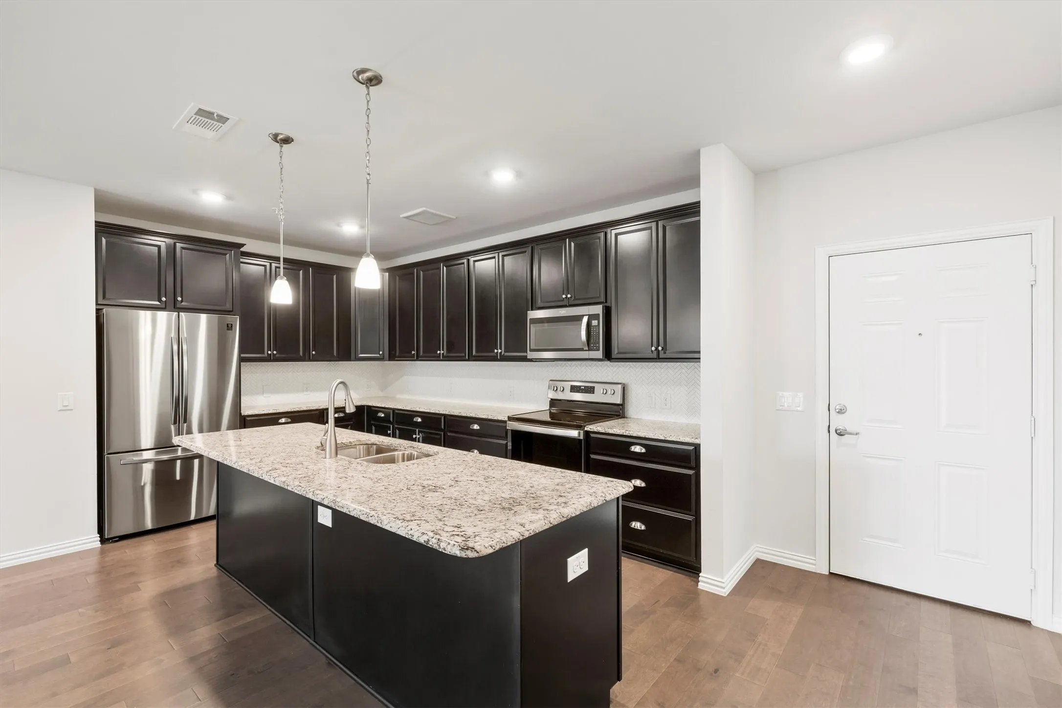 Condominium For Sale in Collin County , 651 N Watters Road 7202, Allen, Texas 75013, 2 Bedroom, 2 Bathroom, 1 Garage spaces, 1,709 Sqft, built in 2019, Preowned, mls#21256447, Real Estate Agent in Allen, Homes For Sale in Collin county, Homes For Sale in Allen, Realtor in Allen Texas, Real Estate Brokerage Independent Realty Texas, Luminita Cordes Realtor