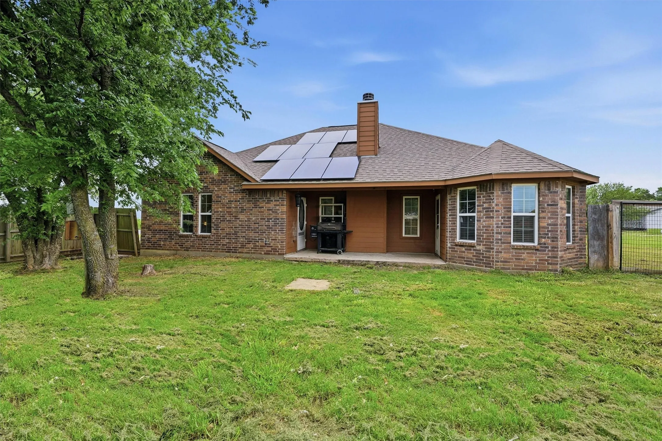 Single Family Residence For Sale in Grayson County , 508 Simpson Drive, Sherman, Texas 75092, 3 Bedroom, 2 Bathroom, 2 Garage spaces, 1,490 Sqft, built in 2019, mls#21255807, Real Estate Agent in Sherman, Homes For Sale in Grayson county, Homes For Sale in Sherman, Realtor in Sherman Texas, Real Estate Brokerage Independent Realty Texas, Luminita Cordes Realtor