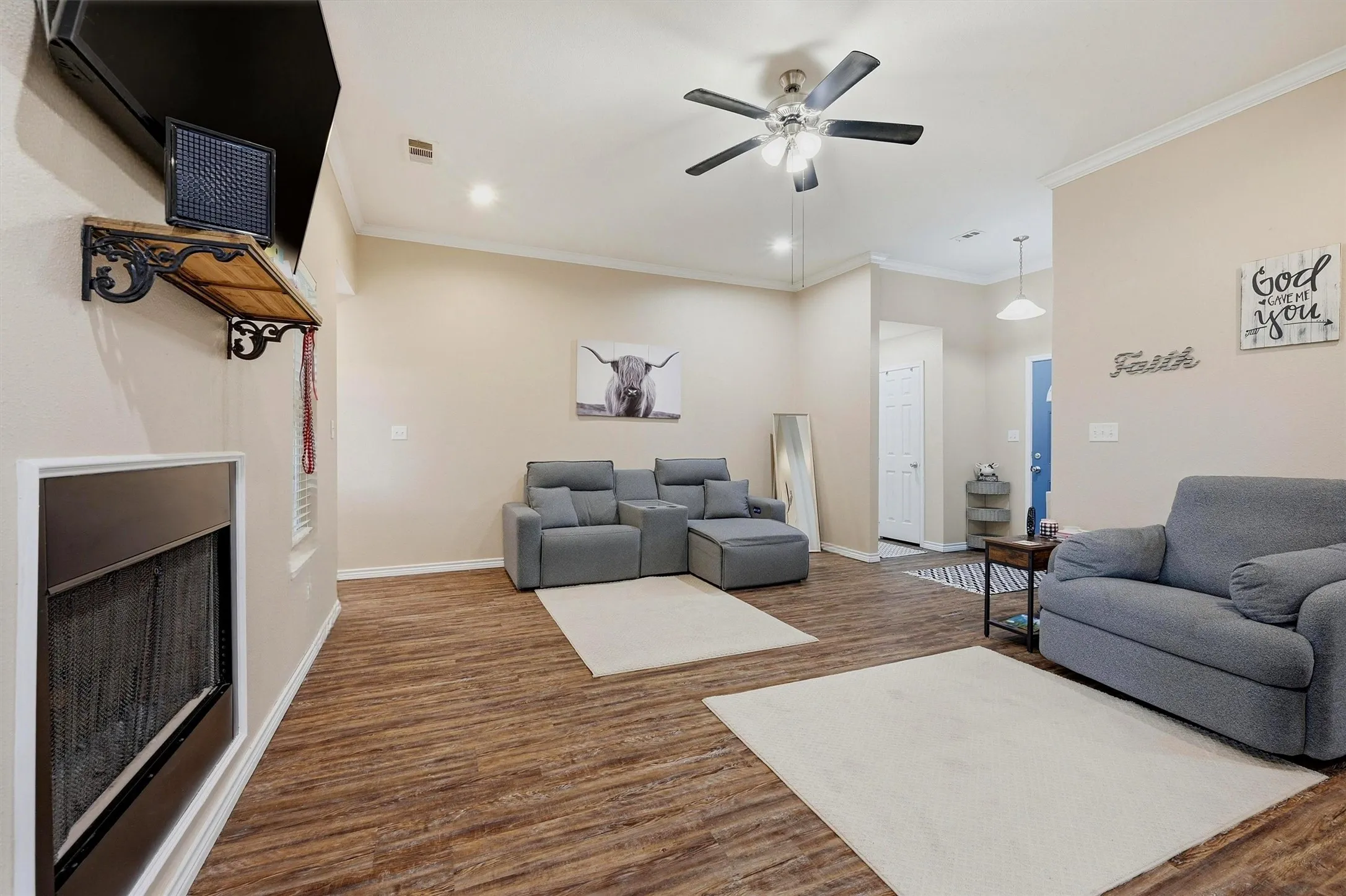 Single Family Residence For Sale in Grayson County , 508 Simpson Drive, Sherman, Texas 75092, 3 Bedroom, 2 Bathroom, 2 Garage spaces, 1,490 Sqft, built in 2019, mls#21255807, Real Estate Agent in Sherman, Homes For Sale in Grayson county, Homes For Sale in Sherman, Realtor in Sherman Texas, Real Estate Brokerage Independent Realty Texas, Luminita Cordes Realtor
