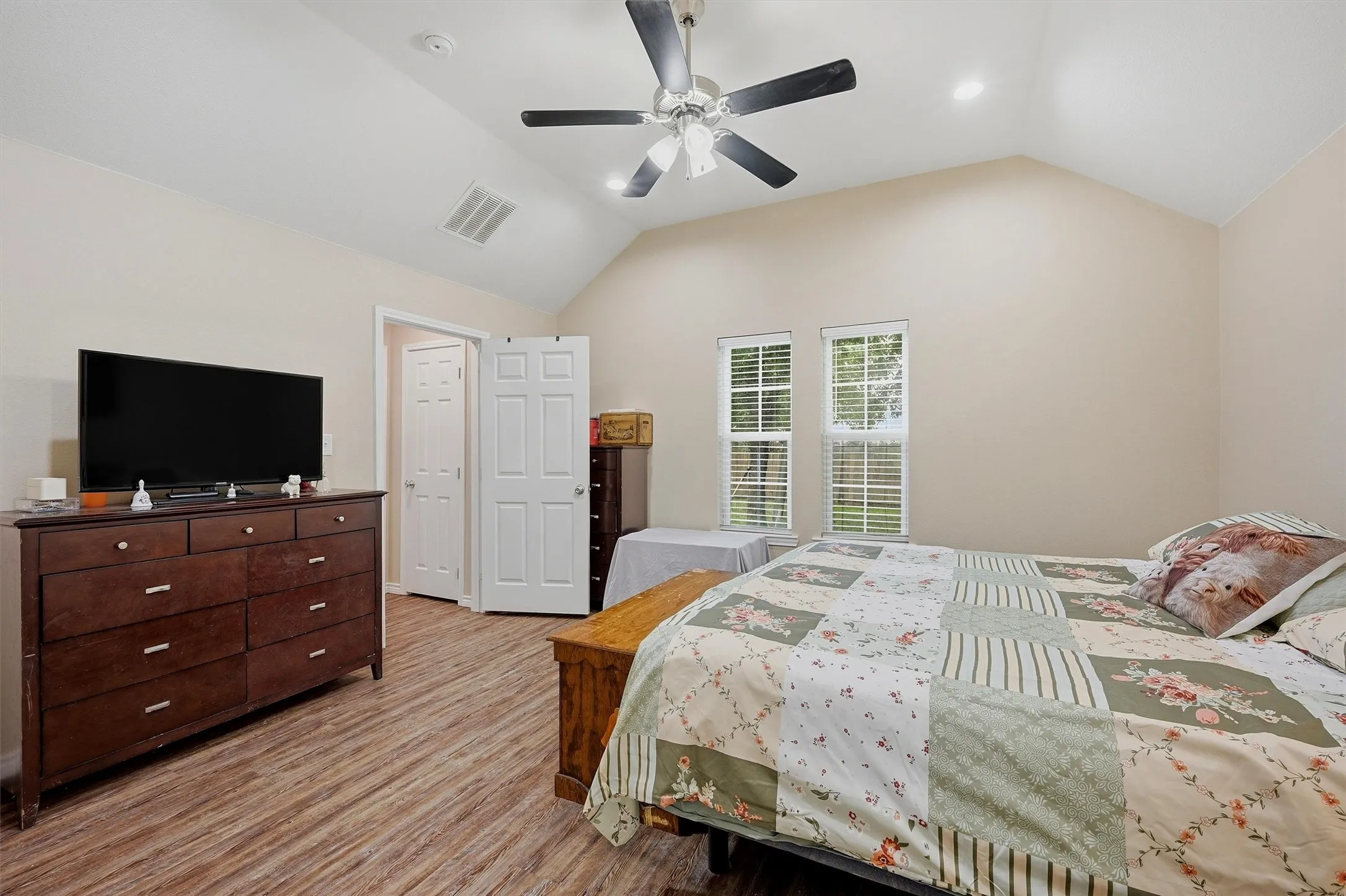 Single Family Residence For Sale in Grayson County , 508 Simpson Drive, Sherman, Texas 75092, 3 Bedroom, 2 Bathroom, 2 Garage spaces, 1,490 Sqft, built in 2019, mls#21255807, Real Estate Agent in Sherman, Homes For Sale in Grayson county, Homes For Sale in Sherman, Realtor in Sherman Texas, Real Estate Brokerage Independent Realty Texas, Luminita Cordes Realtor