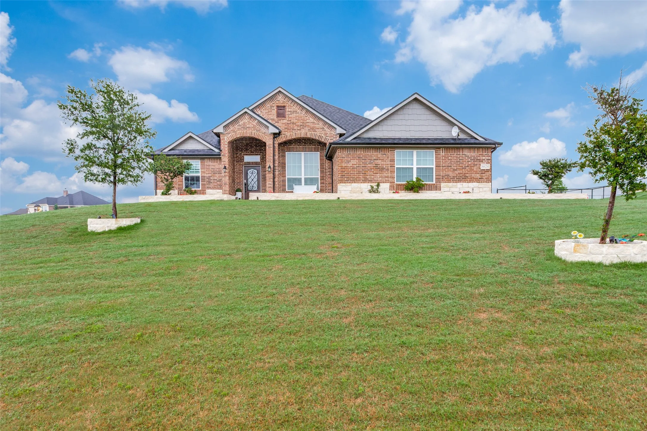 Single Family Residence For Sale in Johnson County , 8624 Tucker Drive, Godley, Texas 76044, 4 Bedrooms, 3 Bathrooms, 3 Garage spaces, 2,669 Sqft, built in 2021, Price $565,000, mls#21243812, Real Estate Agent in Godley, Homes For Sale in Johnson county, Homes For Sale in Godley, Realtor in Godley Texas, Real Estate Brokerage Independent Realty Texas, Luminita Cordes Realtor