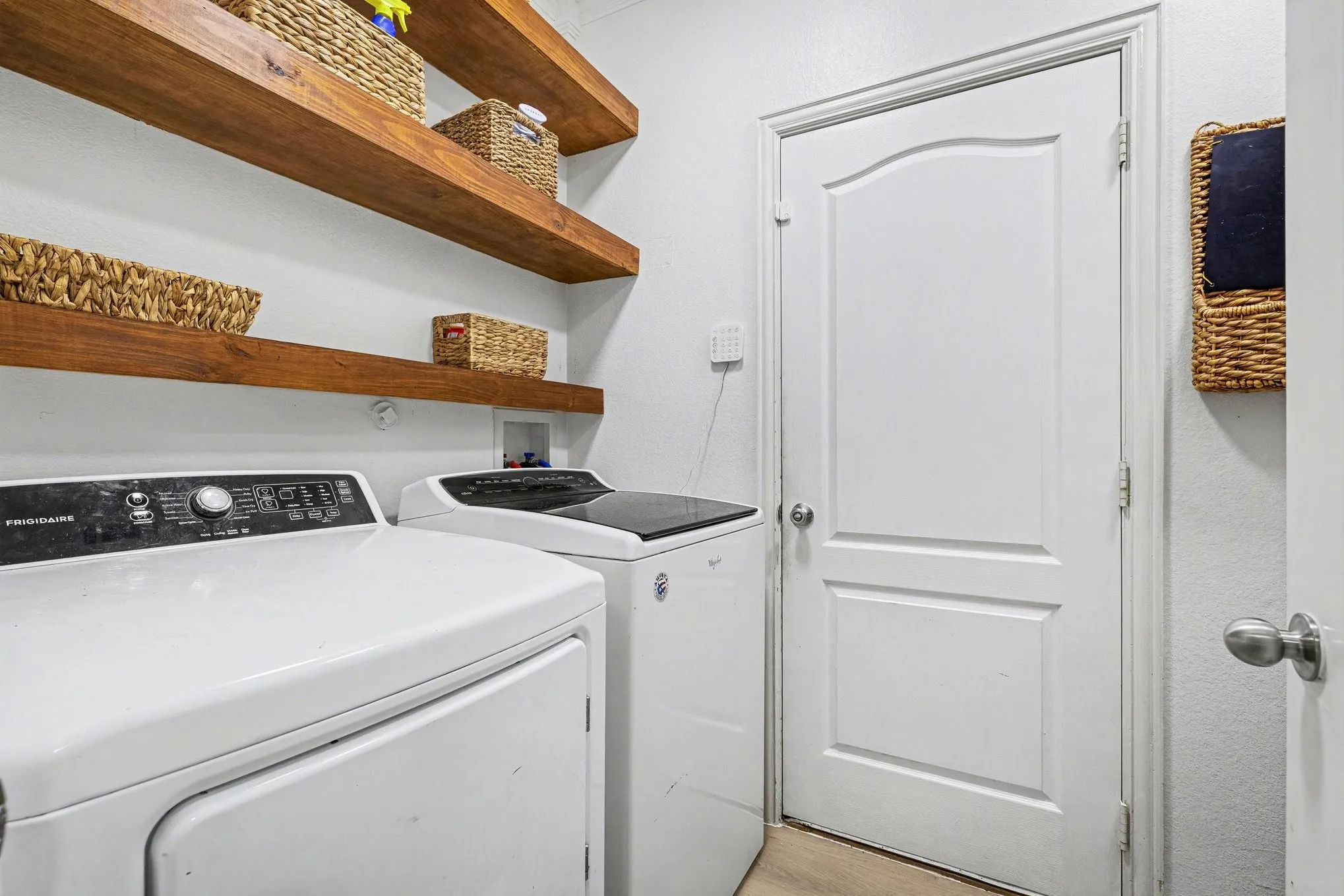 Single Family Residence For Sale in Denton County , 10013 Lexington Drive, Providence Village, Texas 76227, 3 Bedroom, 2 Bathroom, 2 Garage spaces, 1,320 Sqft, built in 2005, Preowned, mls#21255705, Real Estate Agent in Providence Village, Homes For Sale in Denton county, Homes For Sale in Providence Village, Realtor in Providence Village Texas, Real Estate Brokerage Independent Realty Texas, Luminita Cordes Realtor