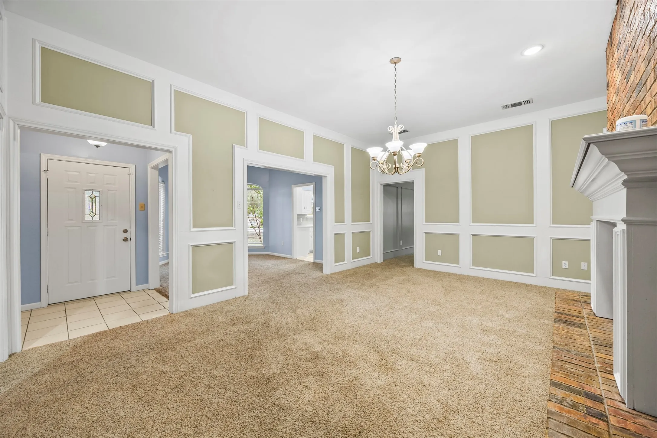 Single Family Residence For Sale in Ellis County , 909 Valley View Avenue, Red Oak, Texas 75154, 3 Bedroom, 2 Bathroom, 2 Garage spaces, 3,076 Sqft, built in 1986, mls#21256509, Real Estate Agent in Red Oak, Homes For Sale in Ellis county, Homes For Sale in Red Oak, Realtor in Red Oak Texas, Real Estate Brokerage Independent Realty Texas, Luminita Cordes Realtor