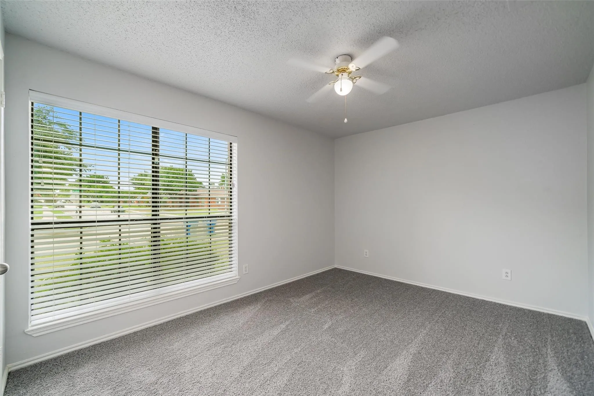 Single Family Residence For Rent in Dallas County , 6310 Azalea Drive, Rowlett, Texas 75089, 3 Bedroom, 2 Bathroom, 2 Garage spaces, 1,733 Sqft, built in 1985, mls#21256511, Real Estate Agent in Rowlett, Homes For Rent in Dallas county, Homes For Rent in Rowlett, Realtor in Rowlett Texas, Real Estate Brokerage Independent Realty Texas, Luminita Cordes Realtor