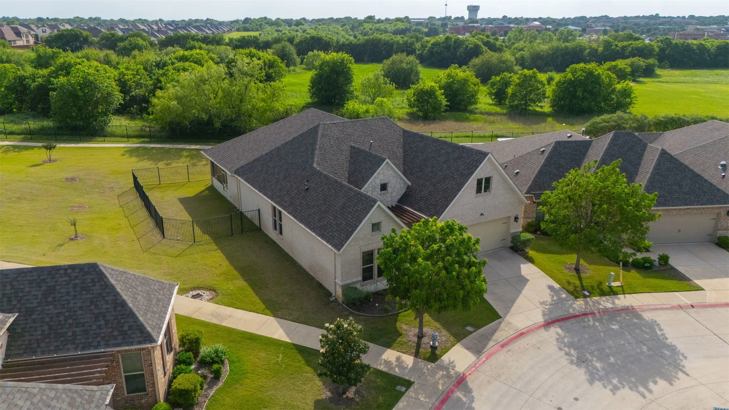 Single Family Residence For Sale in Tarrant County , 2801 Vista Azul Place 2801, Mansfield, Texas 76063, 2 Bedroom, 2 Bathroom, 2 Garage spaces, 2,614 Sqft, built in 2017, mls#21256486, Real Estate Agent in Mansfield, Homes For Sale in Tarrant county, Homes For Sale in Mansfield, Realtor in Mansfield Texas, Real Estate Brokerage Independent Realty Texas, Luminita Cordes Realtor