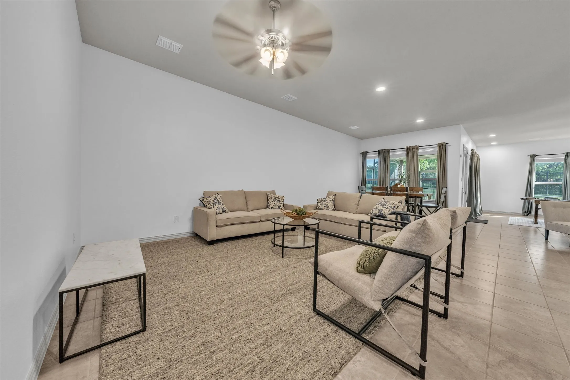 Single Family Residence For Sale in Tarrant County , 2801 Vista Azul Place 2801, Mansfield, Texas 76063, 2 Bedroom, 2 Bathroom, 2 Garage spaces, 2,614 Sqft, built in 2017, mls#21256486, Real Estate Agent in Mansfield, Homes For Sale in Tarrant county, Homes For Sale in Mansfield, Realtor in Mansfield Texas, Real Estate Brokerage Independent Realty Texas, Luminita Cordes Realtor