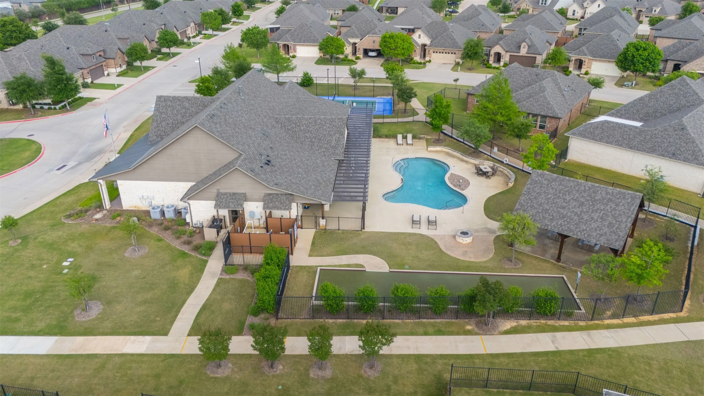 Single Family Residence For Sale in Tarrant County , 2801 Vista Azul Place 2801, Mansfield, Texas 76063, 2 Bedroom, 2 Bathroom, 2 Garage spaces, 2,614 Sqft, built in 2017, mls#21256486, Real Estate Agent in Mansfield, Homes For Sale in Tarrant county, Homes For Sale in Mansfield, Realtor in Mansfield Texas, Real Estate Brokerage Independent Realty Texas, Luminita Cordes Realtor