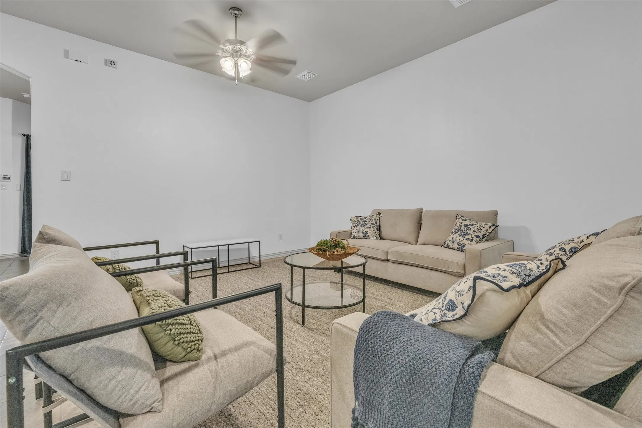 Single Family Residence For Sale in Tarrant County , 2801 Vista Azul Place 2801, Mansfield, Texas 76063, 2 Bedroom, 2 Bathroom, 2 Garage spaces, 2,614 Sqft, built in 2017, mls#21256486, Real Estate Agent in Mansfield, Homes For Sale in Tarrant county, Homes For Sale in Mansfield, Realtor in Mansfield Texas, Real Estate Brokerage Independent Realty Texas, Luminita Cordes Realtor