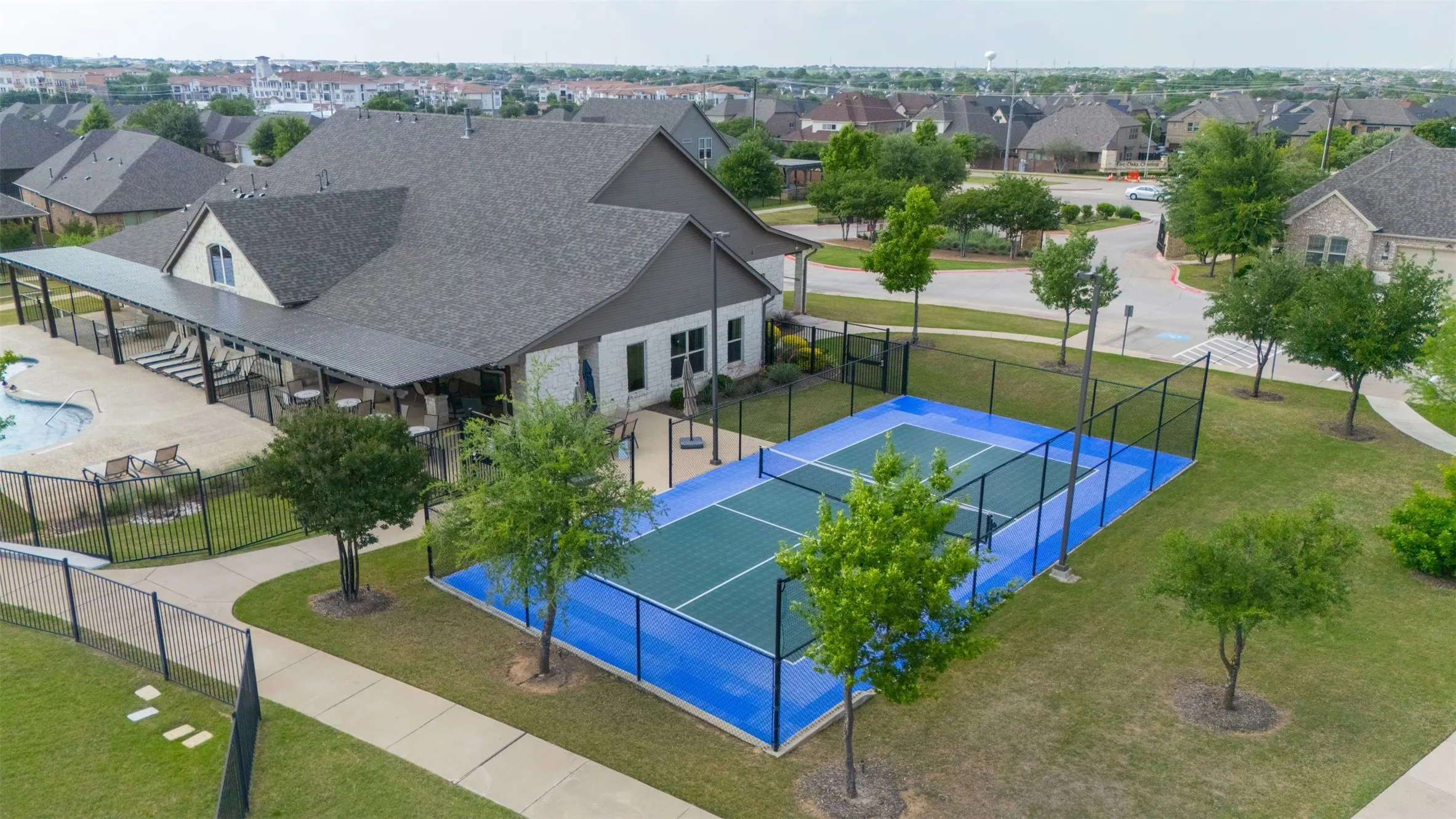 Single Family Residence For Sale in Tarrant County , 2801 Vista Azul Place 2801, Mansfield, Texas 76063, 2 Bedroom, 2 Bathroom, 2 Garage spaces, 2,614 Sqft, built in 2017, mls#21256486, Real Estate Agent in Mansfield, Homes For Sale in Tarrant county, Homes For Sale in Mansfield, Realtor in Mansfield Texas, Real Estate Brokerage Independent Realty Texas, Luminita Cordes Realtor