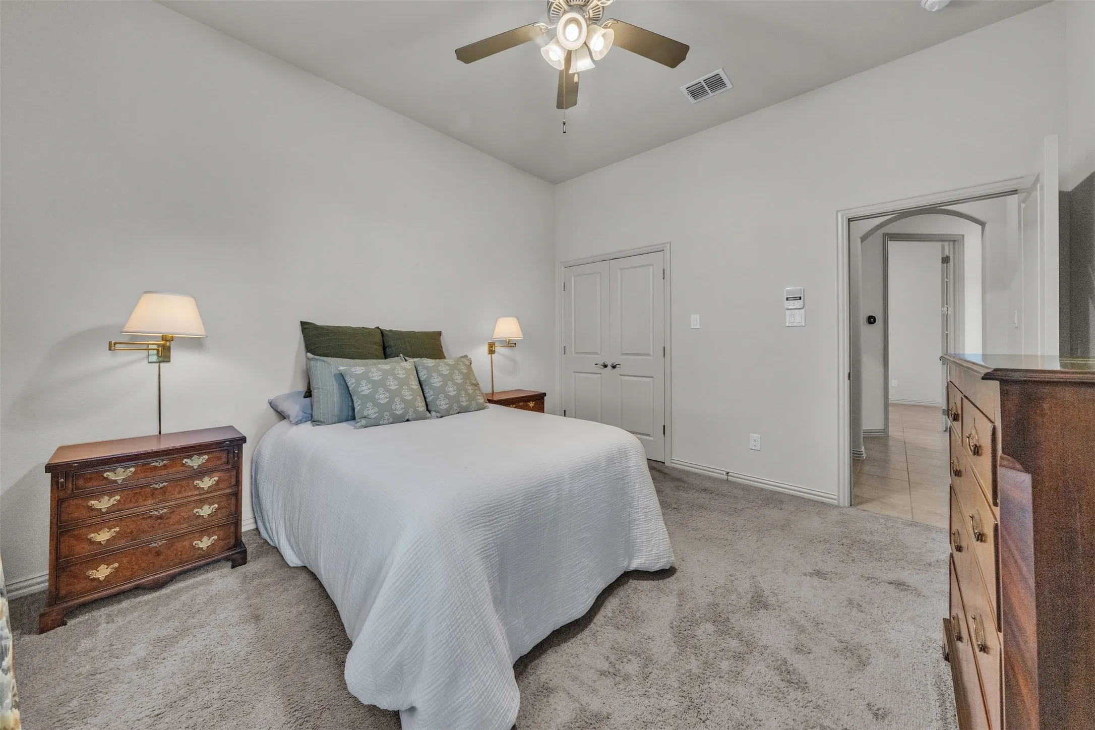 Single Family Residence For Sale in Tarrant County , 2801 Vista Azul Place 2801, Mansfield, Texas 76063, 2 Bedroom, 2 Bathroom, 2 Garage spaces, 2,614 Sqft, built in 2017, mls#21256486, Real Estate Agent in Mansfield, Homes For Sale in Tarrant county, Homes For Sale in Mansfield, Realtor in Mansfield Texas, Real Estate Brokerage Independent Realty Texas, Luminita Cordes Realtor