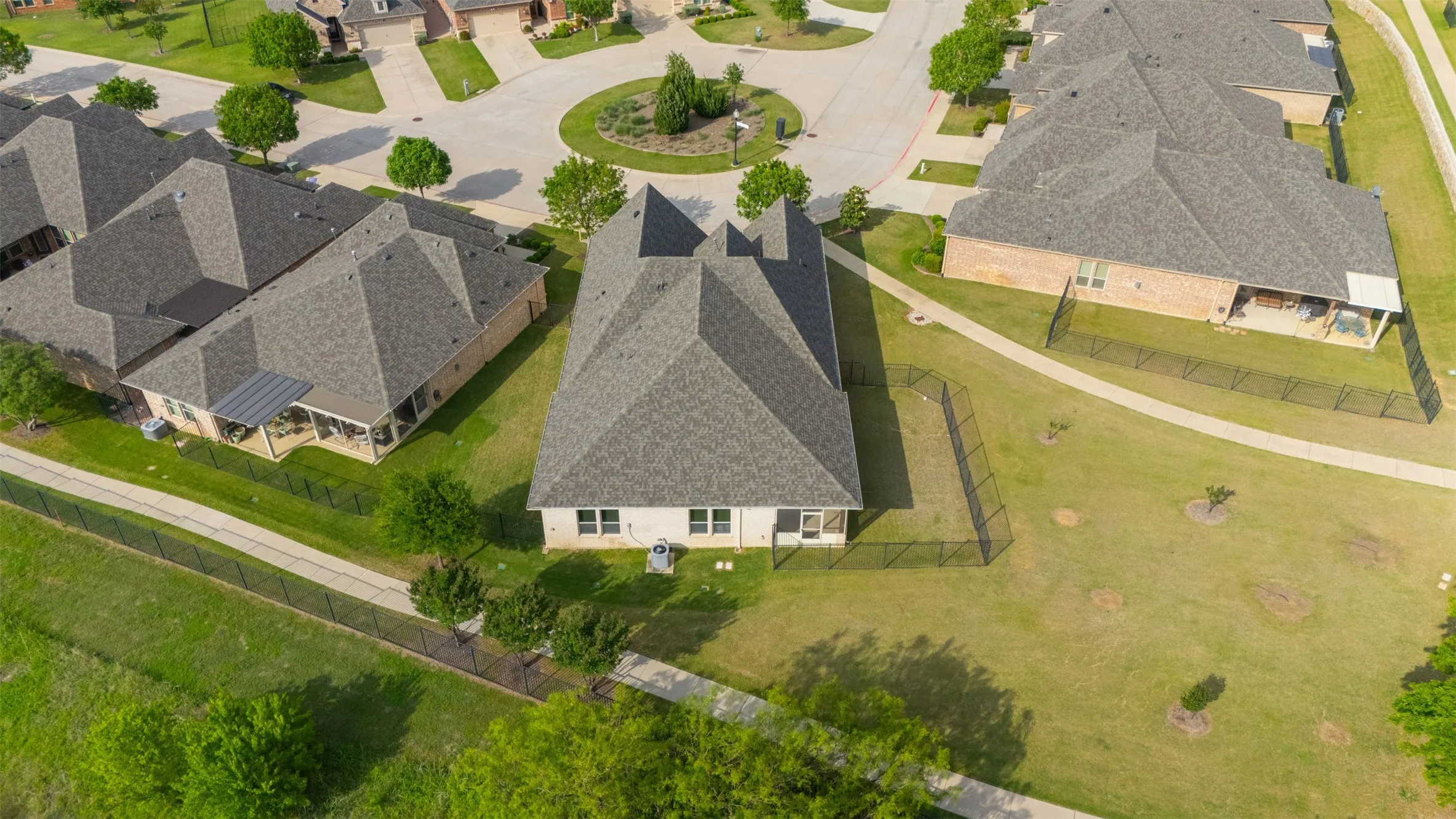 Single Family Residence For Sale in Tarrant County , 2801 Vista Azul Place 2801, Mansfield, Texas 76063, 2 Bedroom, 2 Bathroom, 2 Garage spaces, 2,614 Sqft, built in 2017, mls#21256486, Real Estate Agent in Mansfield, Homes For Sale in Tarrant county, Homes For Sale in Mansfield, Realtor in Mansfield Texas, Real Estate Brokerage Independent Realty Texas, Luminita Cordes Realtor